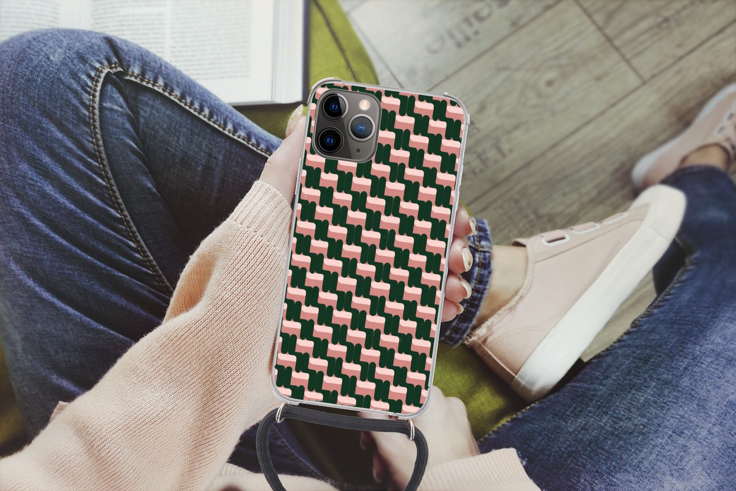 MuchoWow Handyhülle für Apple iPhone 13 Pro Max Zopfmuster - Grün - Rosa - Geometrisch, Tragbare Handyhüllen mit Kette zum umhängen, Handykette Handyband