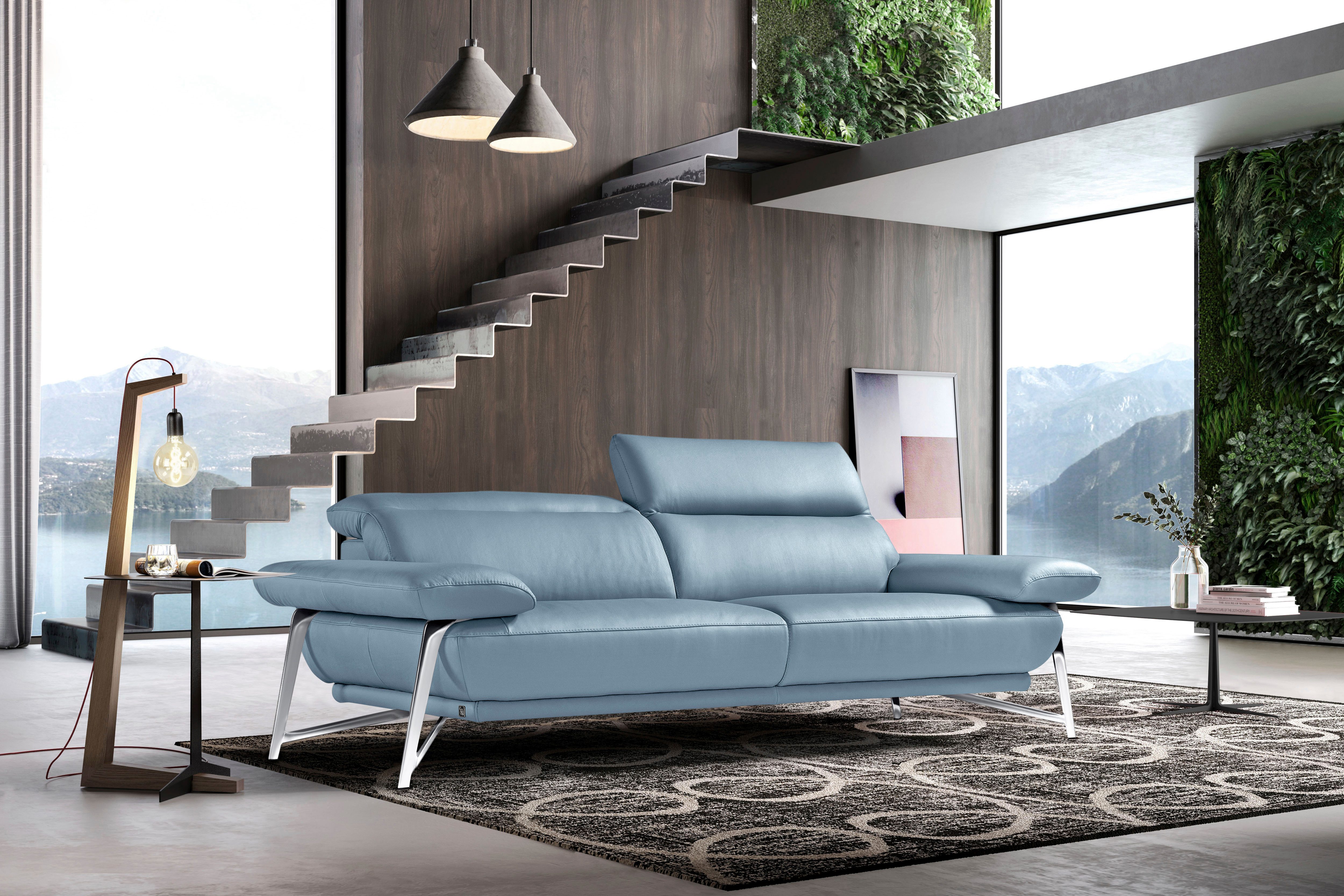 Egoitaliano 2,5-Sitzer Anais, Designsofa mit erstklassigem Sitzkomfort, Fußfarbe chrom, Kopfteil verstellbar, 232 cm, Leder CAREZZA, himmelblau
