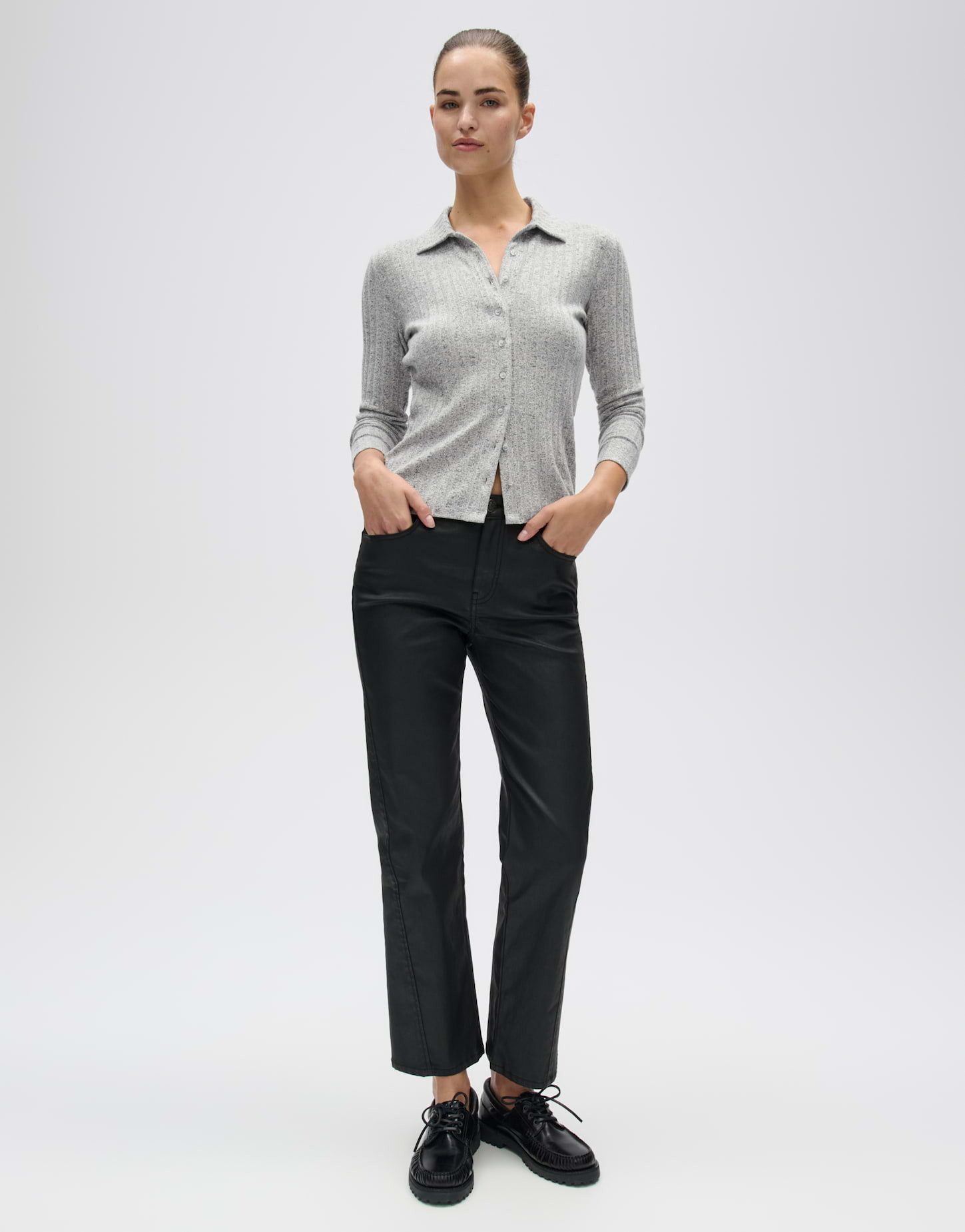 OPUS Langarmshirt Sitami aus weicher Baumwolle Schmal zulaufende Silhouette für klare Layering-Looks – Bild 5 von 5
