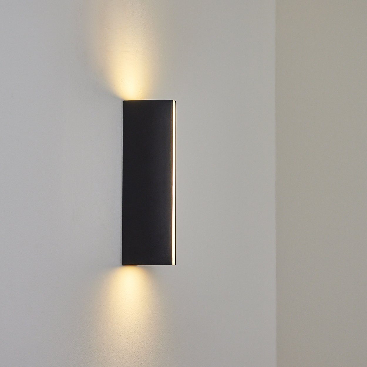 Kelvin, mit Wandlampe Außenlampe Up und weißen LED 870 LED, in 3000 schwarz Außen-Wandleuchte Metall Glas, hofstein Down »Sista« Lumen, aus Lichteffekt, IP54 &