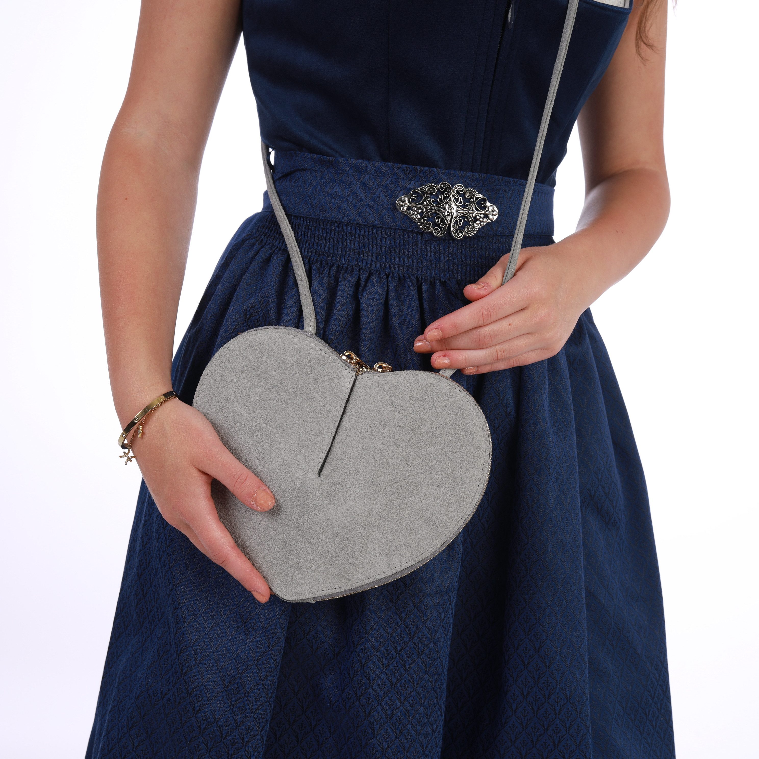 Der Trachtler Trachtentasche Handtasche Umhängetasche "Herzerl", weiches Veloursleder - Made in Italy – Bild 5 von 5