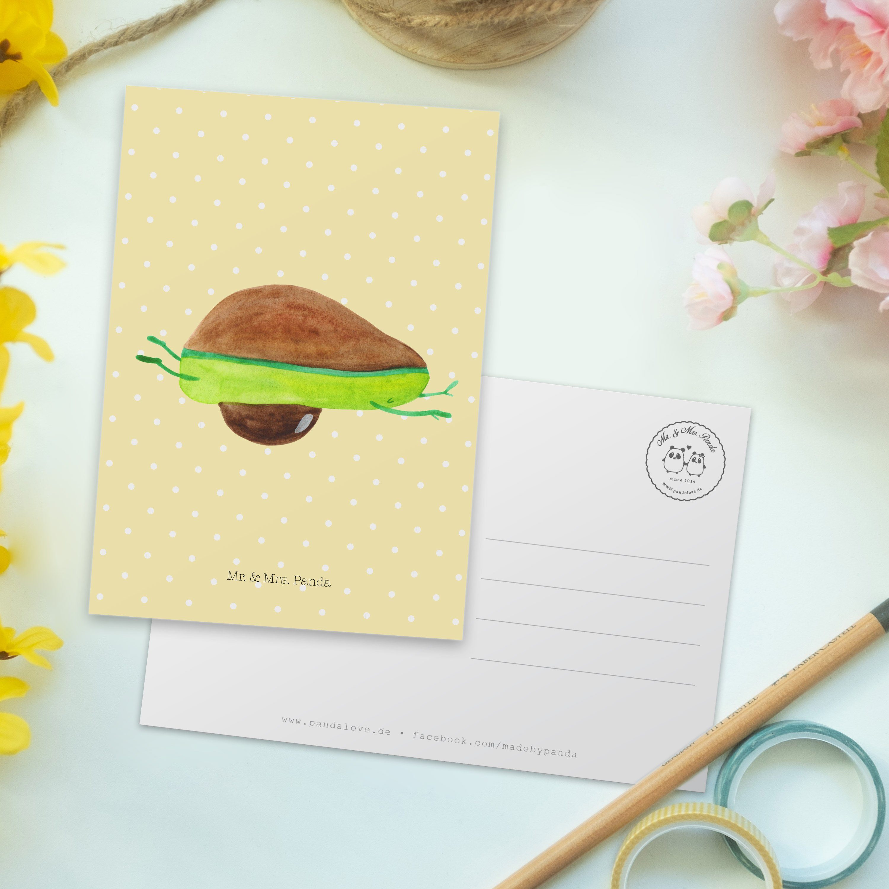 Mr. & Panda - Geschenkkarte, - Grußkarte, Gelb Postkarte Ein Geschenk, Yoga Avocado Mrs. Pastell