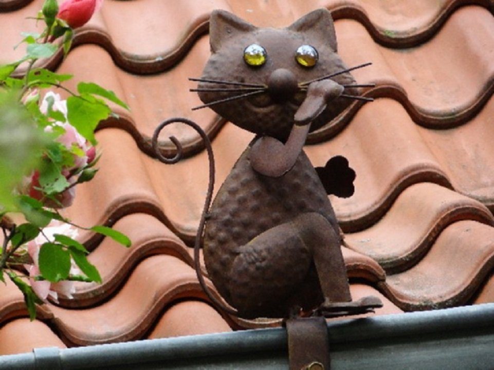 oder in Jürgen Katze Außendekoration Metall Eule, aus Zaunfigur Dachrinnenfigur Tierdeko, rostfreiem Westerholt GmbH Kupferoptik Rabe Dekofigur