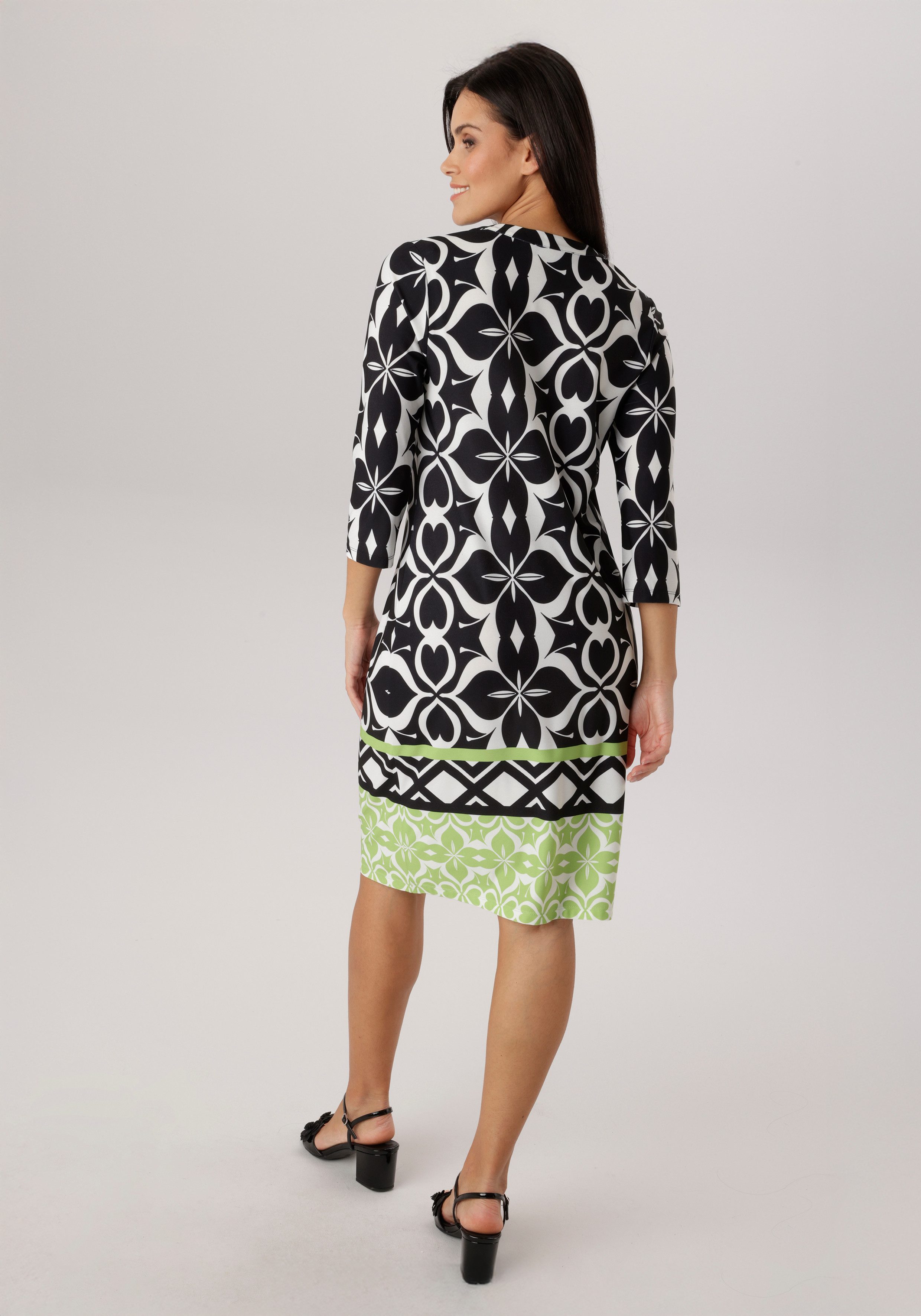 Aniston SELECTED Jerseykleid mit gemusterter Bordüre günstig online kaufen