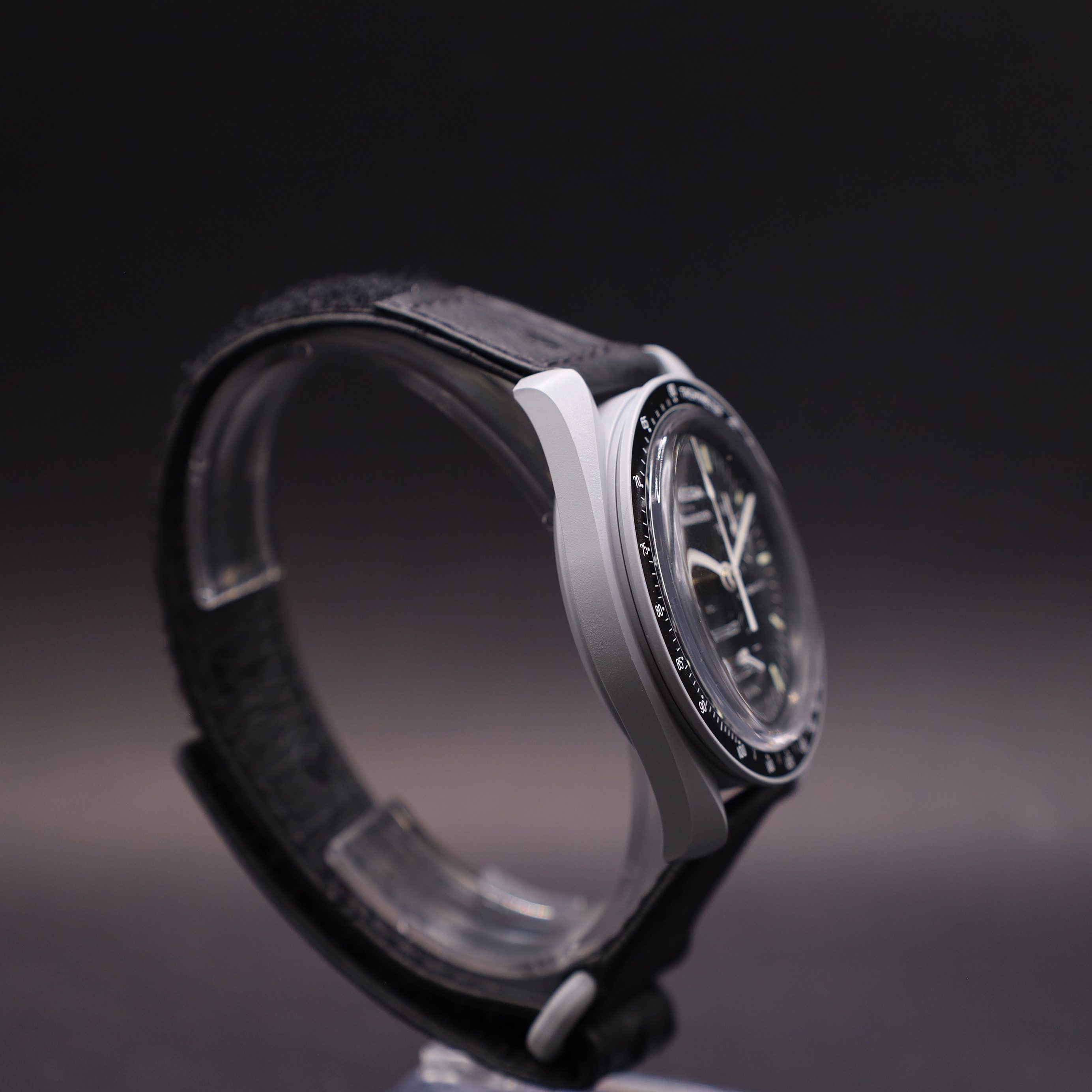 Swatch Chronograph OMEGA x Swatch MoonSwatch Mission to the Moon Straußenleder SO33M100C, (1-tlg)