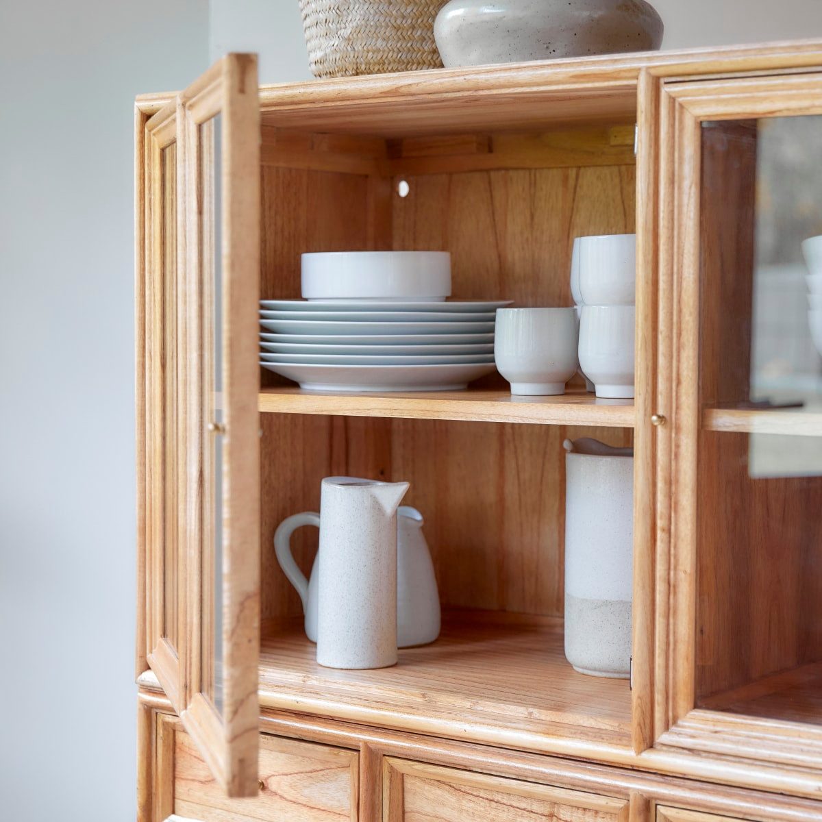 Tikamoon Buffet Geschirrschrank aus Mindiholz Buffet und Vitrine 120 cm Massivholz Tik