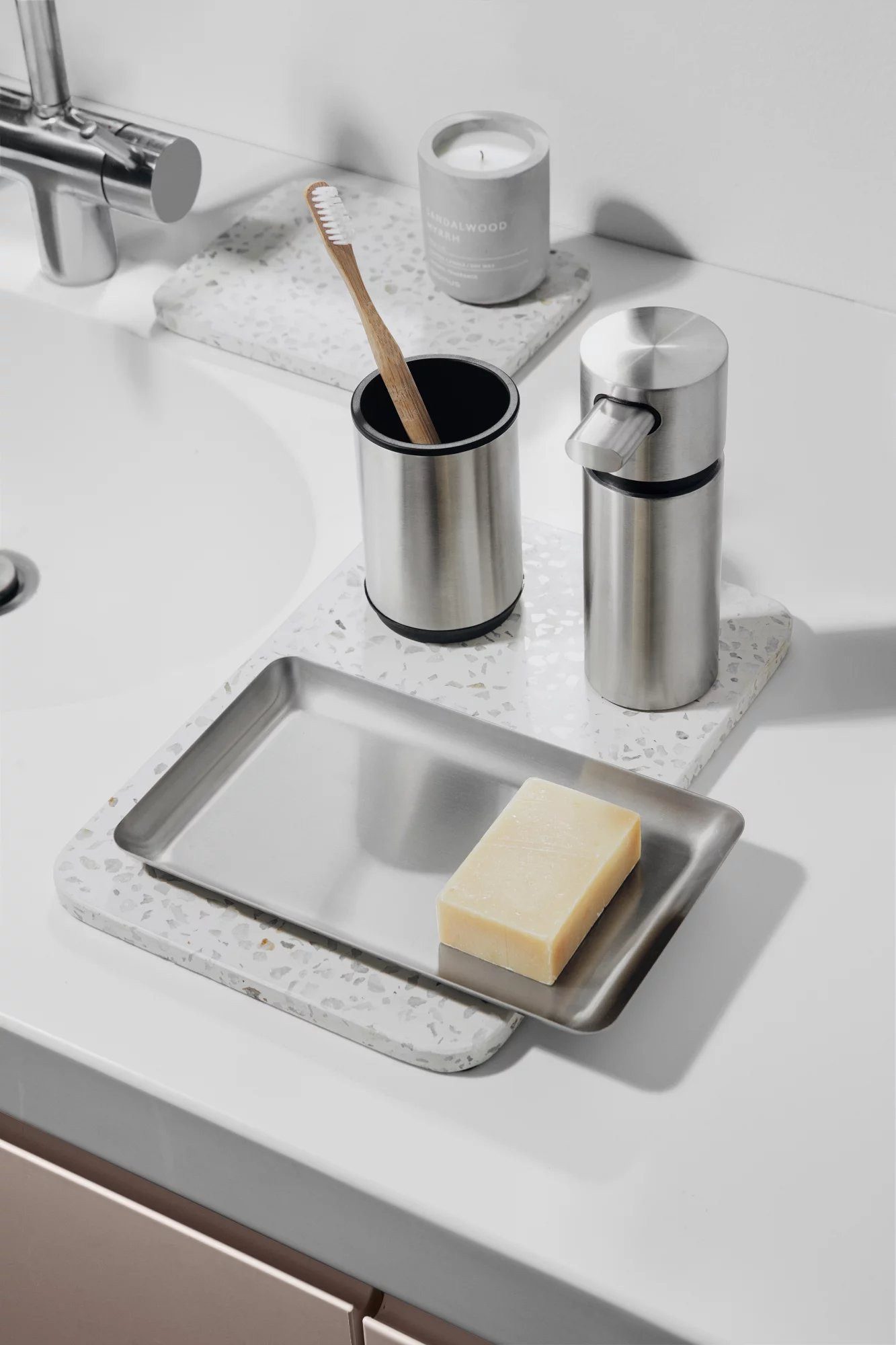 blomus Servierschale -BASIC- Edelstahl Tablett: Edles Design & stilvolle Tischarrangements, Edelstahl, Edelstahl, Mattiert, Spülmaschinengeeignet, Zeitloses Design, Vielseitig