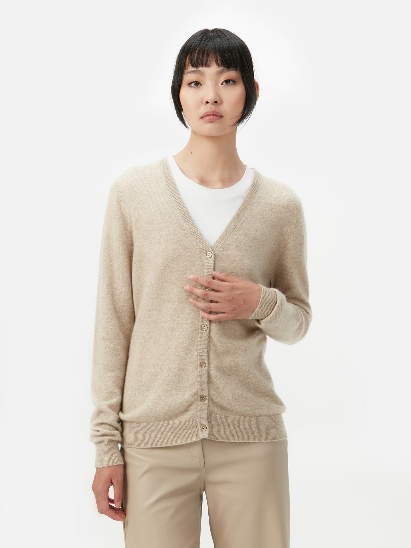 GOBI Cashmere Cardigan Naturfarbe V-Ausschnitt Kaschmirstrickjacke