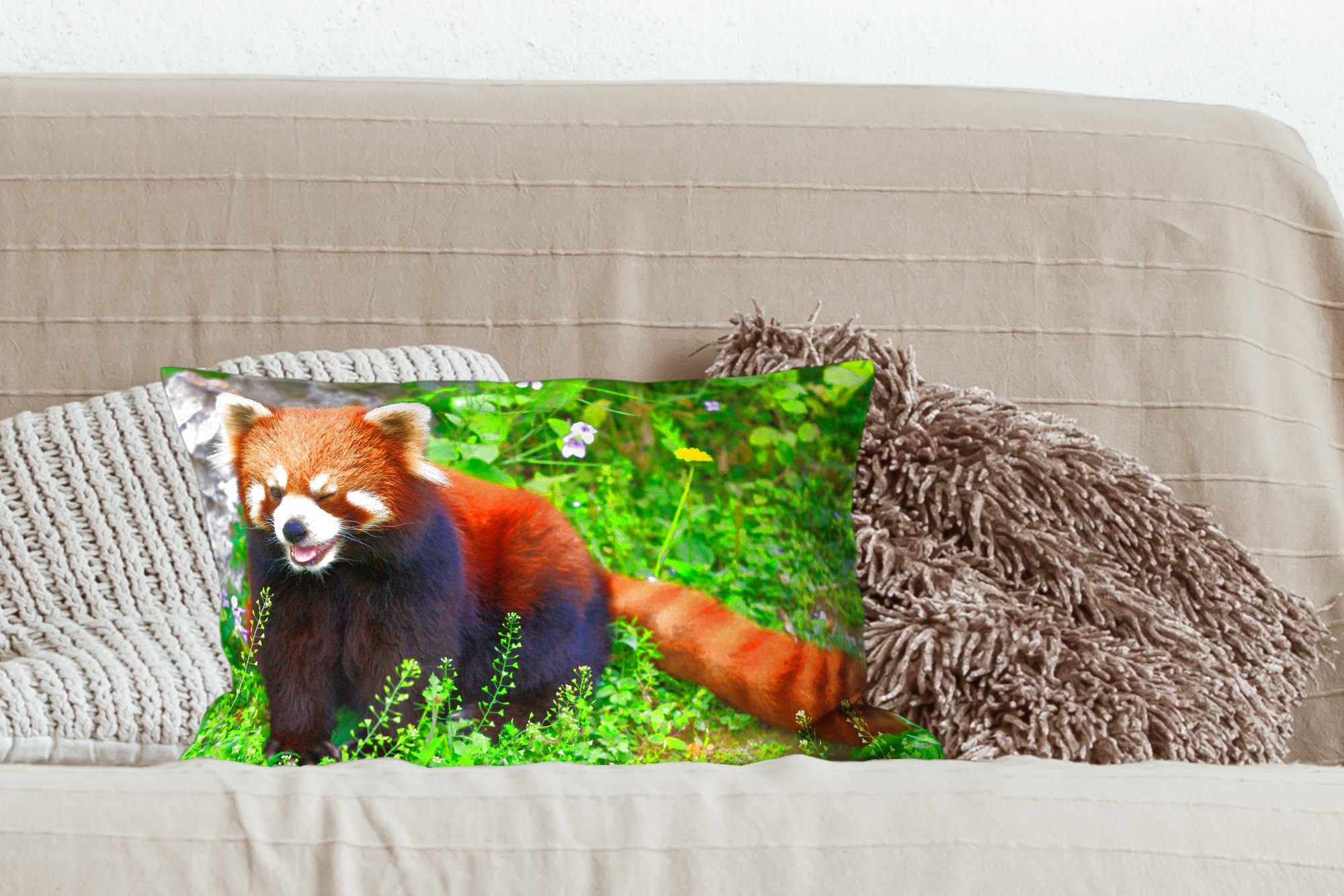 Dekoration, mit Gras, Roter Dekokissen Panda Füllung, Wohzimmer - - Grün Schlafzimmer Zierkissen, MuchoWow Dekokissen