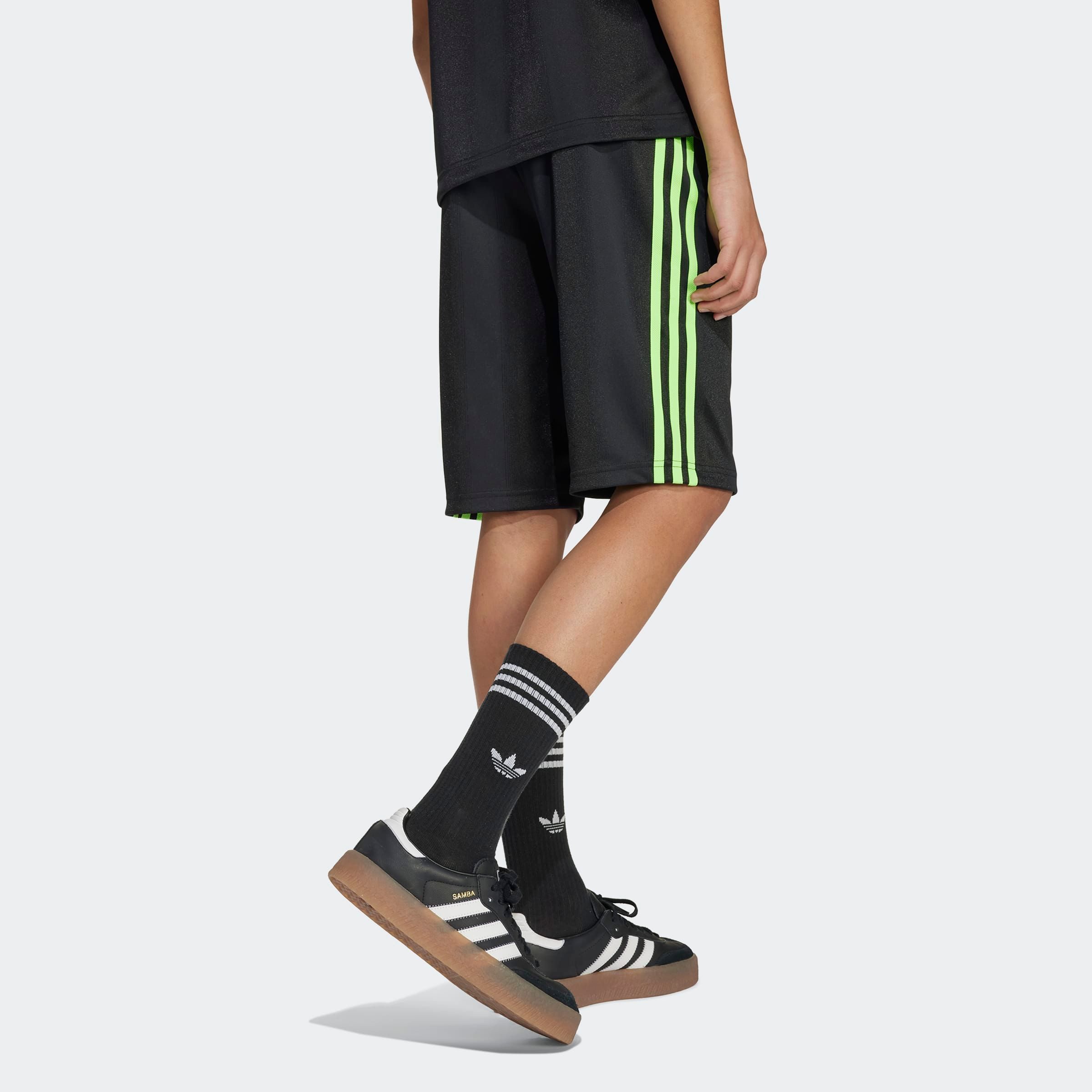 adidas Originals Shorts für Kinder, mit Allover-Print, aus Polyester, mit Mesh-Futter