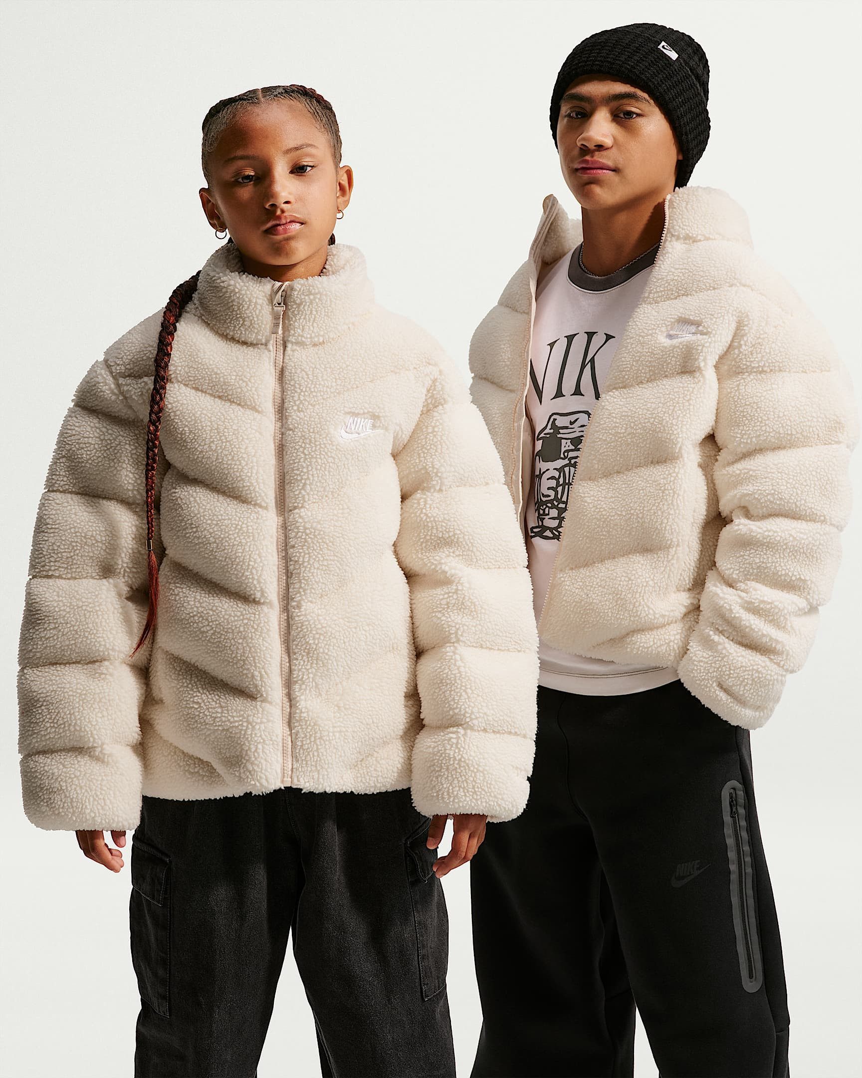 Nike Sportswear Outdoorjacke Nike Sportswear Big Kids' Therma-FIT Loose Puffer Jacket mit Therma-FIT Ausstattung, aus Teddyfleece, Loose Passform