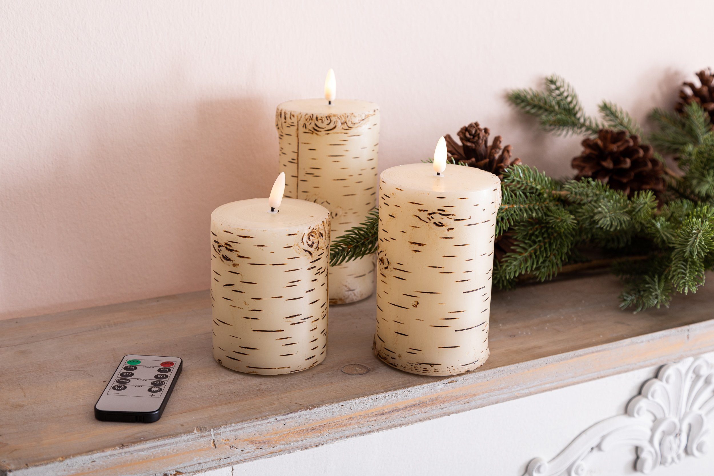 Wohnando LED-Kerze 3er-Set LED Kerzen mit Dekor 'Birke', im Winter mit Fernbedienung – Bild 5 von 5
