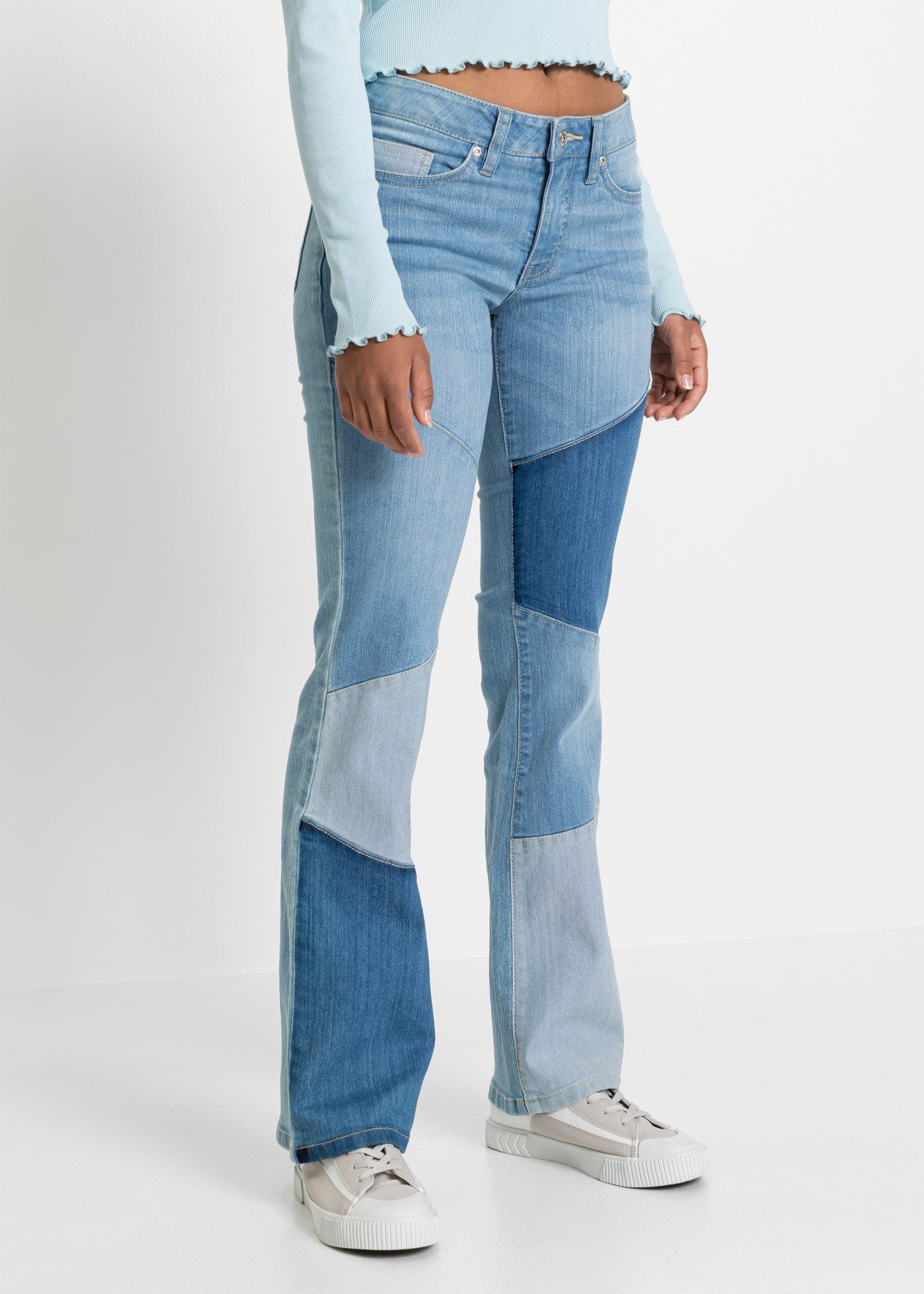 bonprix Schlagjeans Regular Fit, Mid Waist, mit Elasthan-Anteil