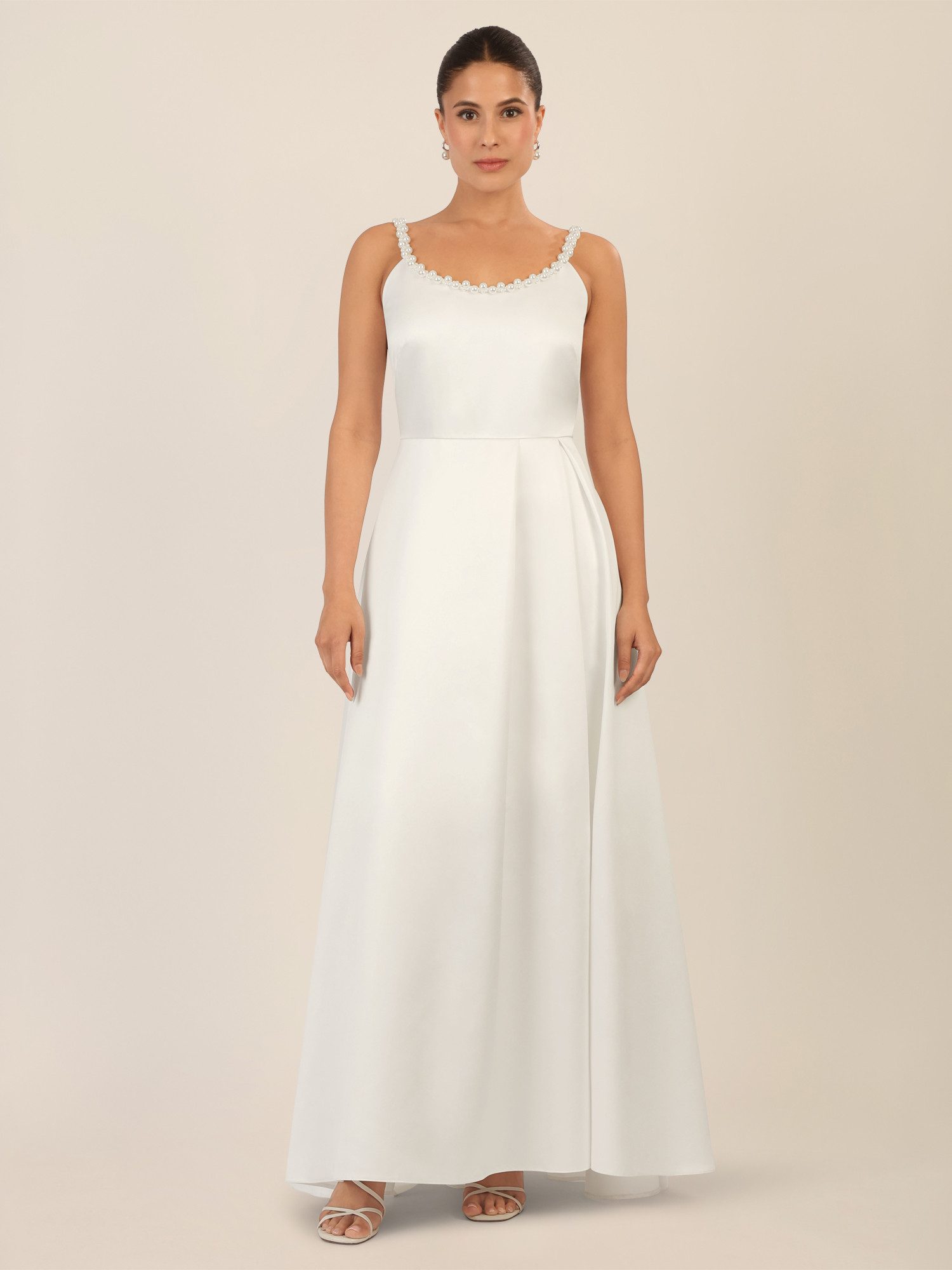 Apart Abendkleid mit Perlenbesatz am Ausschnitt günstig online kaufen