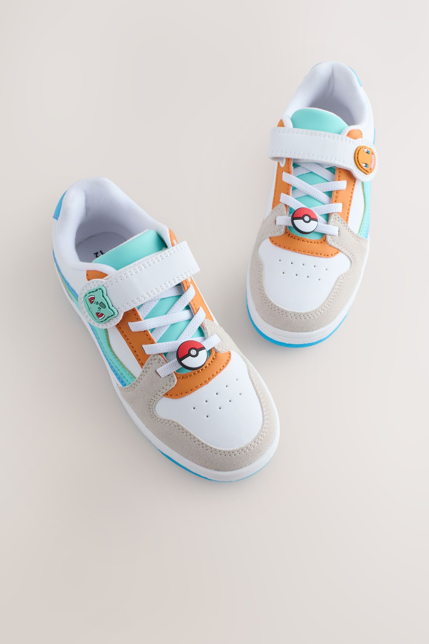 Next Pokemon Turnschuhe mit elastischen Schnürsenkeln Sneaker (1-tlg)
