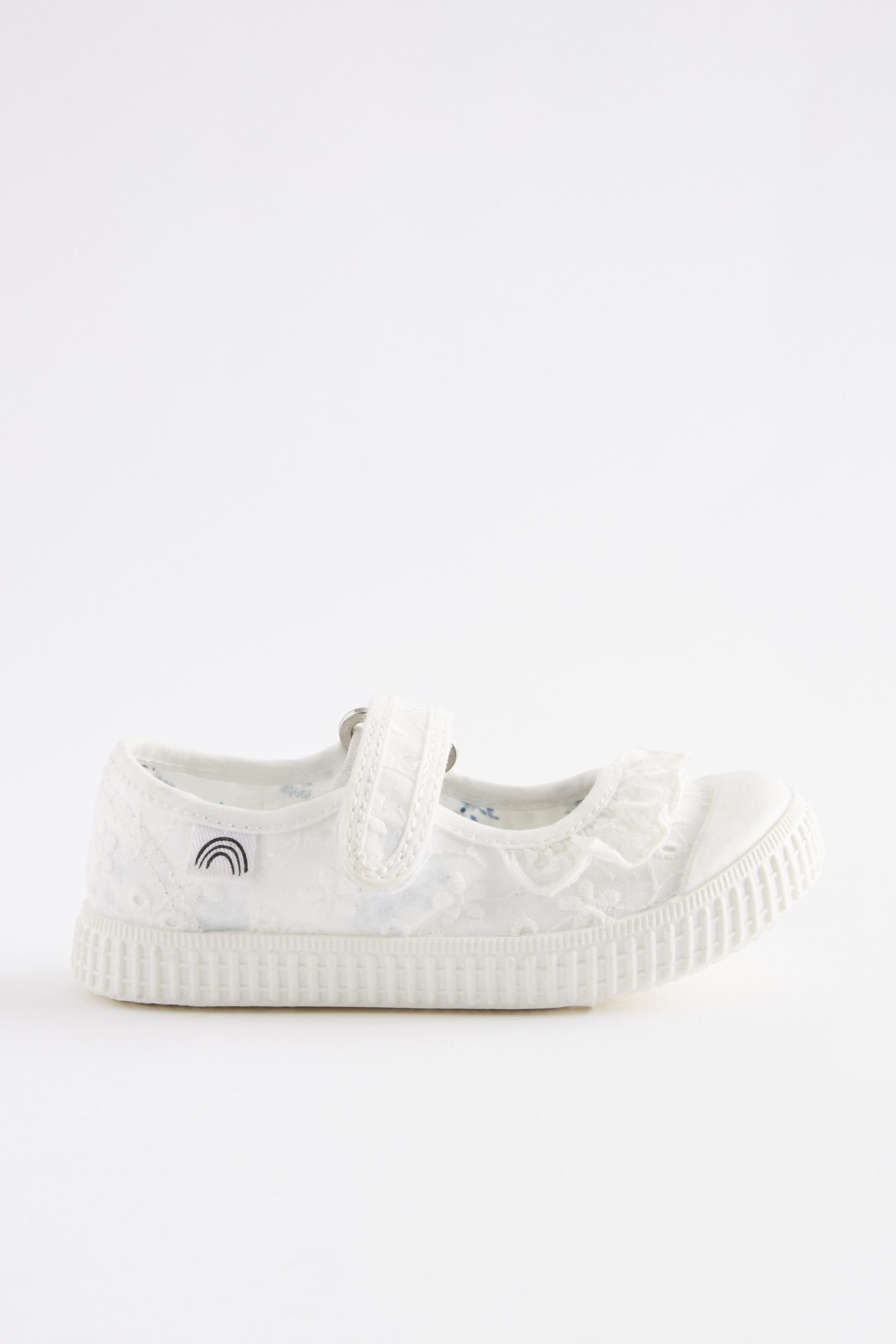 Next Gerüschte Mary-Jane-Schuhe, weite Passform Sneaker (1-tlg) White Broderie