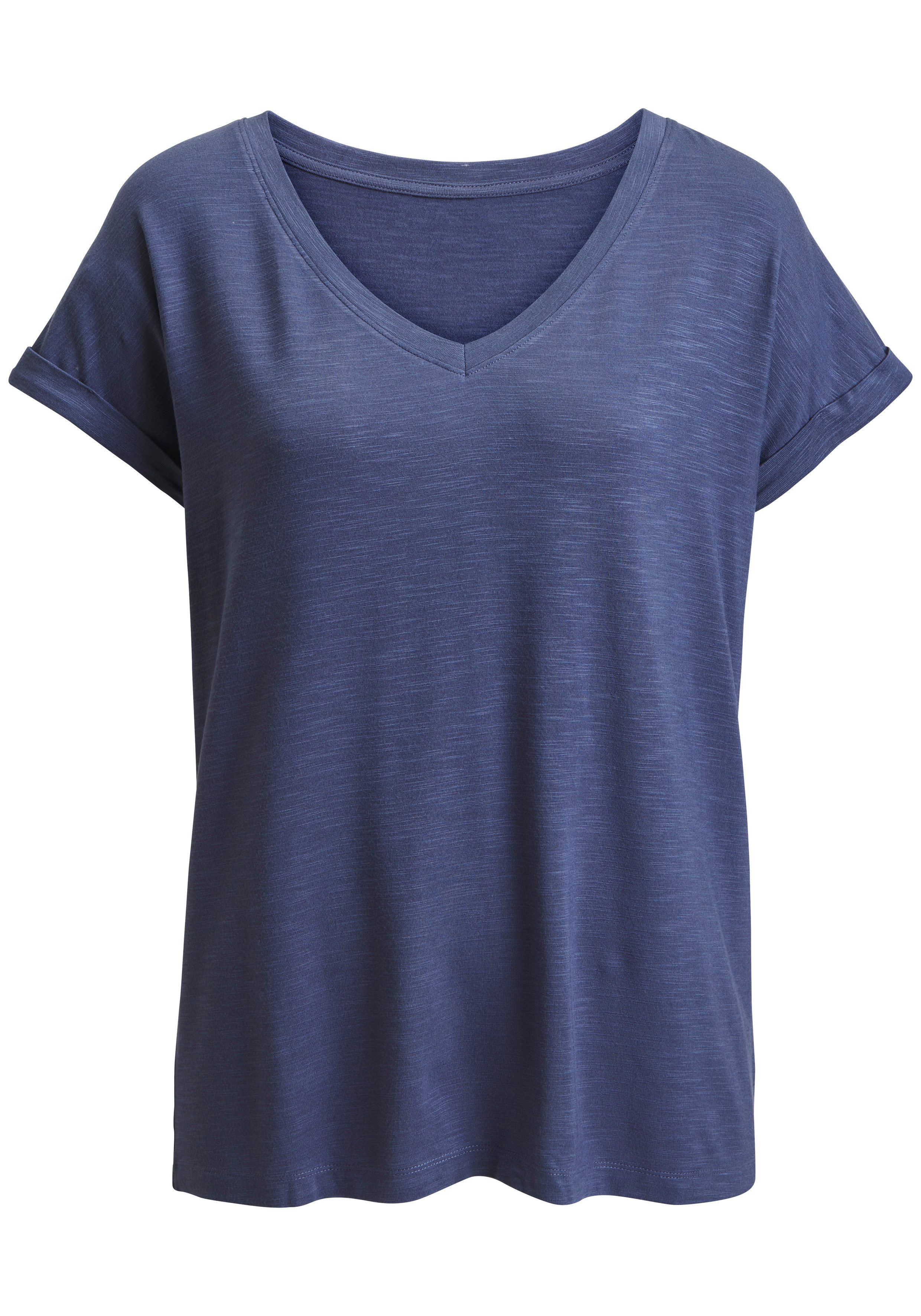 Beachtime by Lascana V-Shirt mit fixiertem Ärmelumschlag aus luftiger Viskose-Qualität. € 19,99, (€ 19,99 pro 1 Stk).