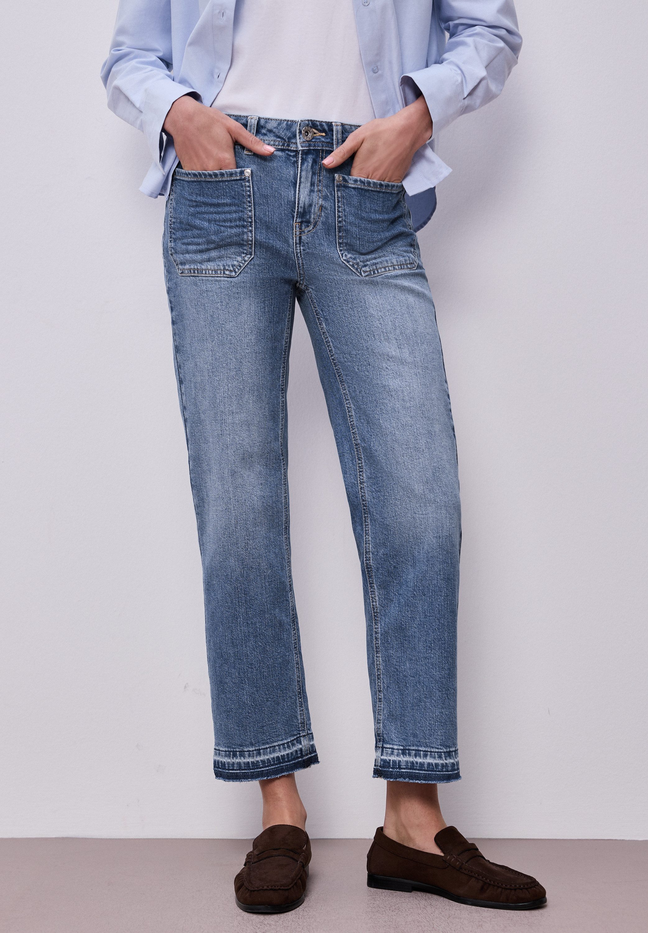 STREET ONE Straight-Jeans Style Amalia mit Saumdetail