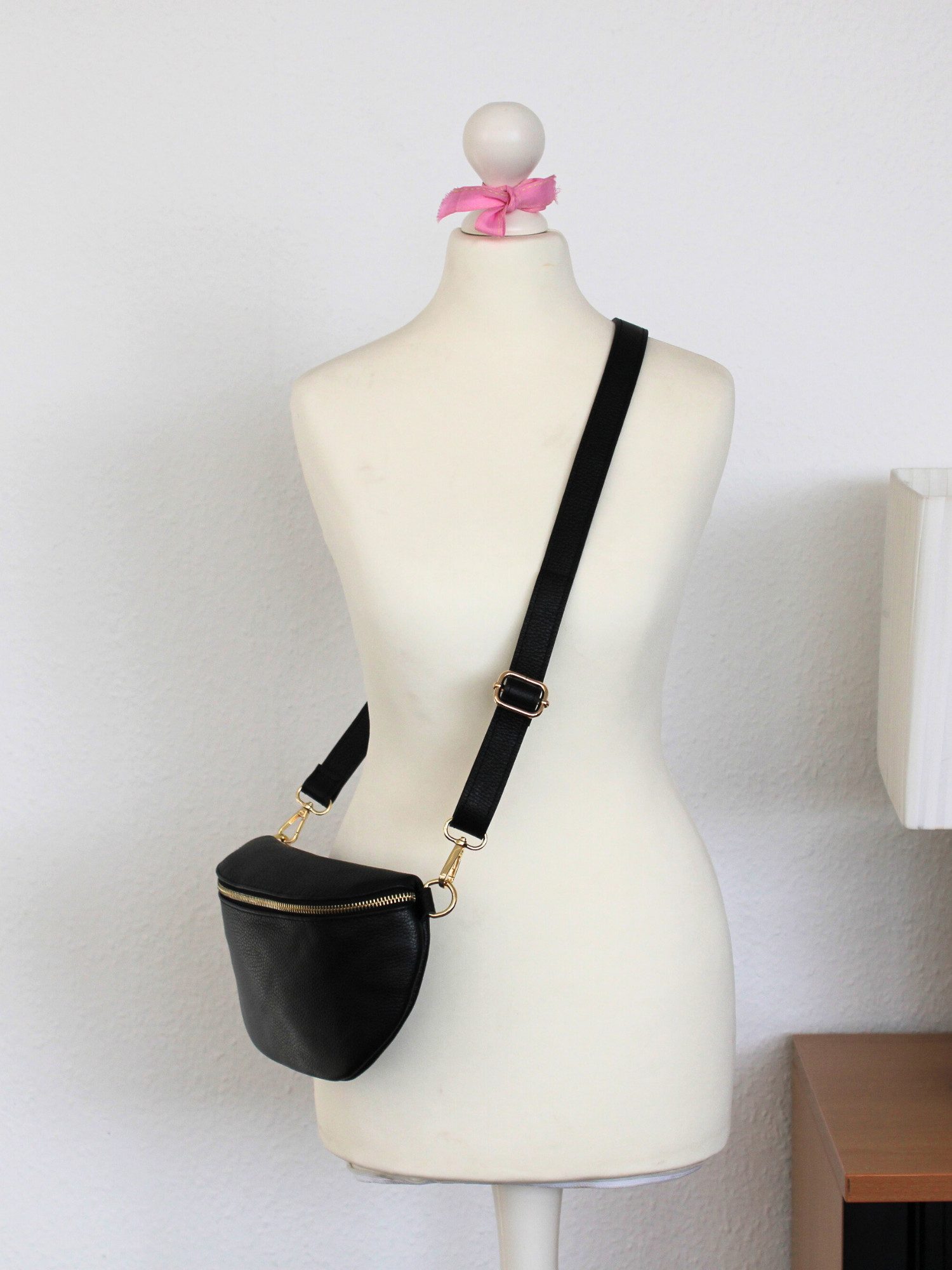 Adel Bags Bauchtasche Damen mit goldenem Reißverschluss, Bauchtasche Leder, hergestellt in Italien, mit 2 Riemen