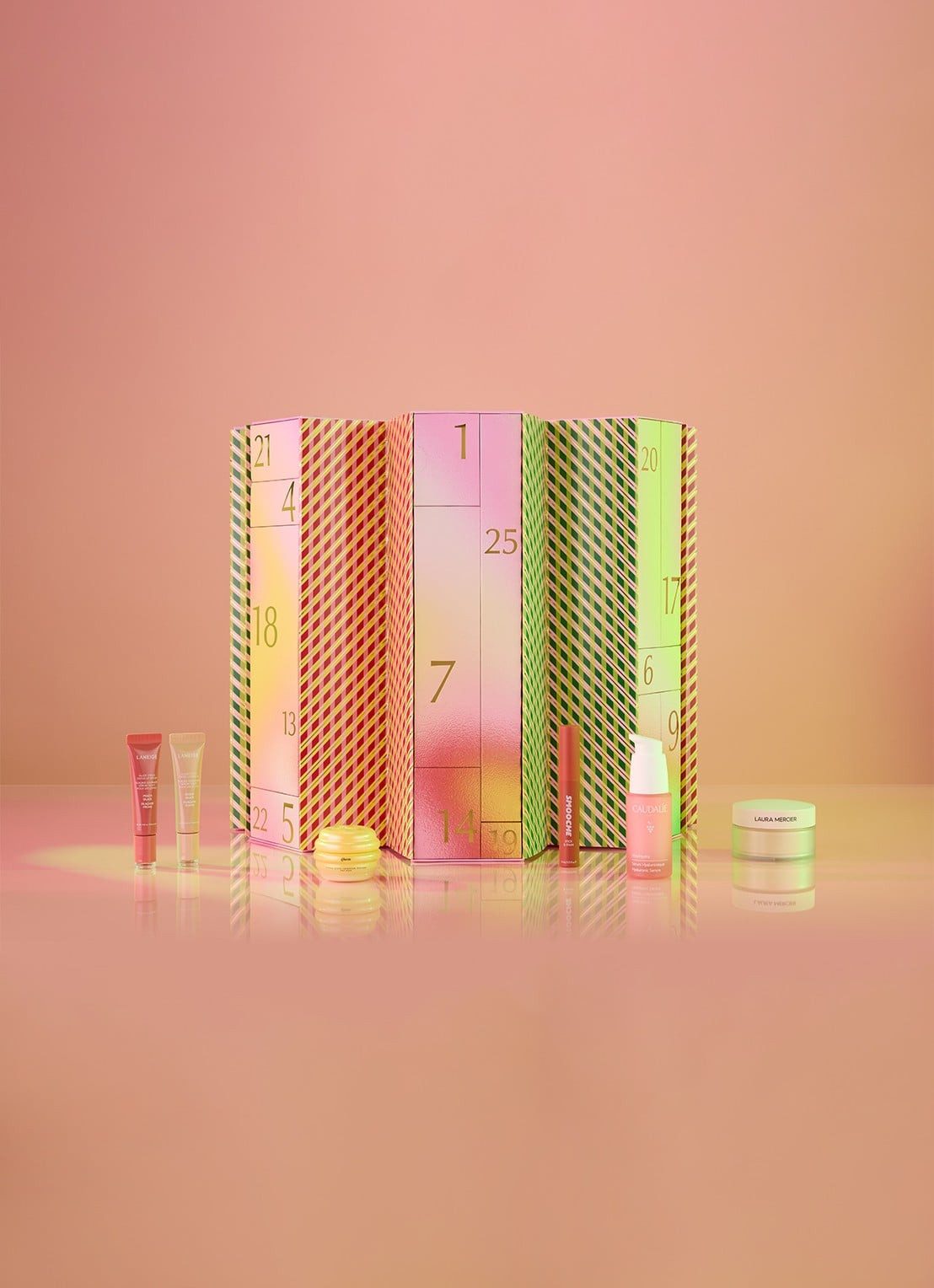 de Bijenkorf Adventskalender de Bijenkorf Beauty Adventskalender 2026 mit 25 Türchen (25-tlg), Luxuriöse Beauty-Auswahl aus Duft, Pflege, Make-up und Haarpflege – Bild 3 von 5