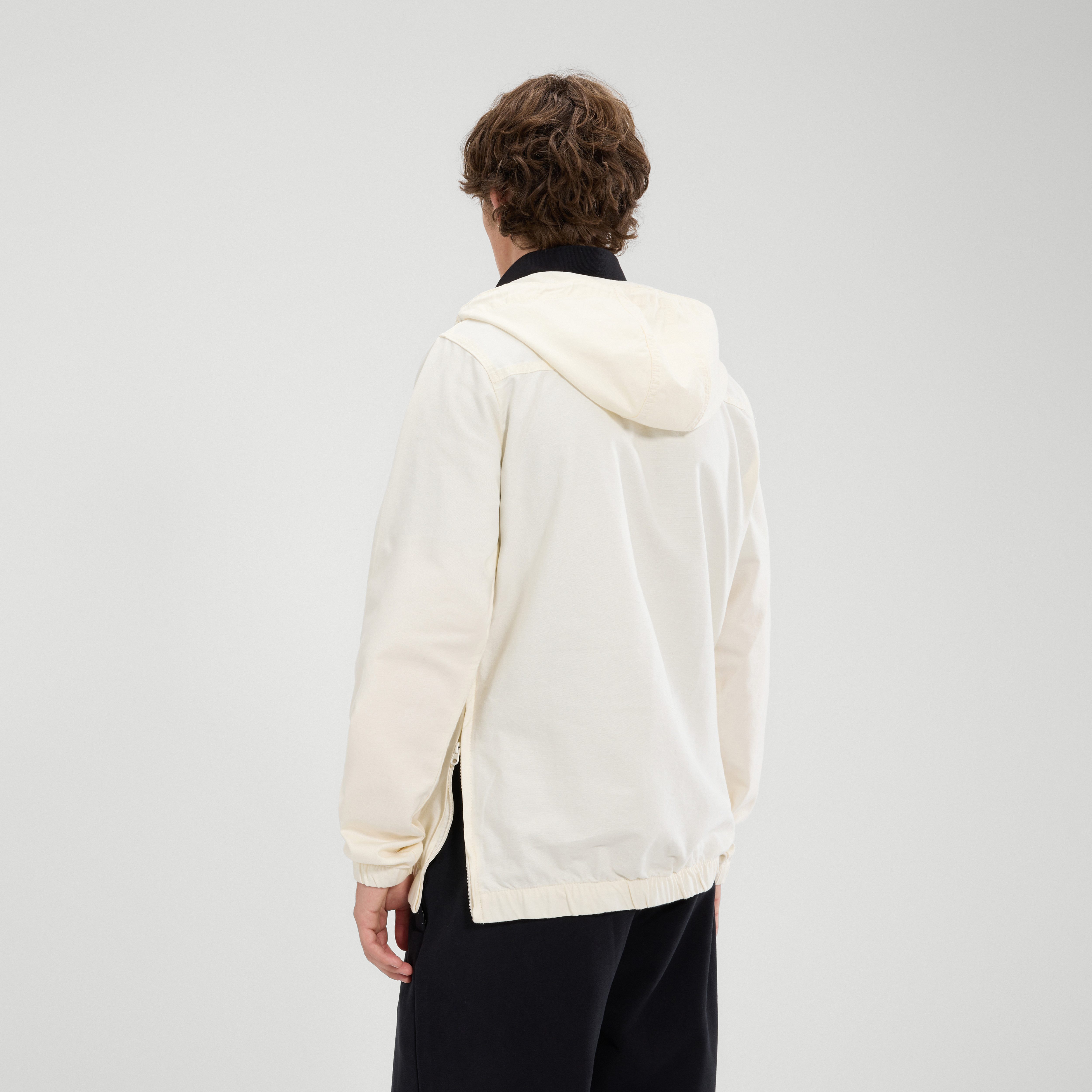 Ellesse Windbreaker leichtes Material, auch in großen Größen