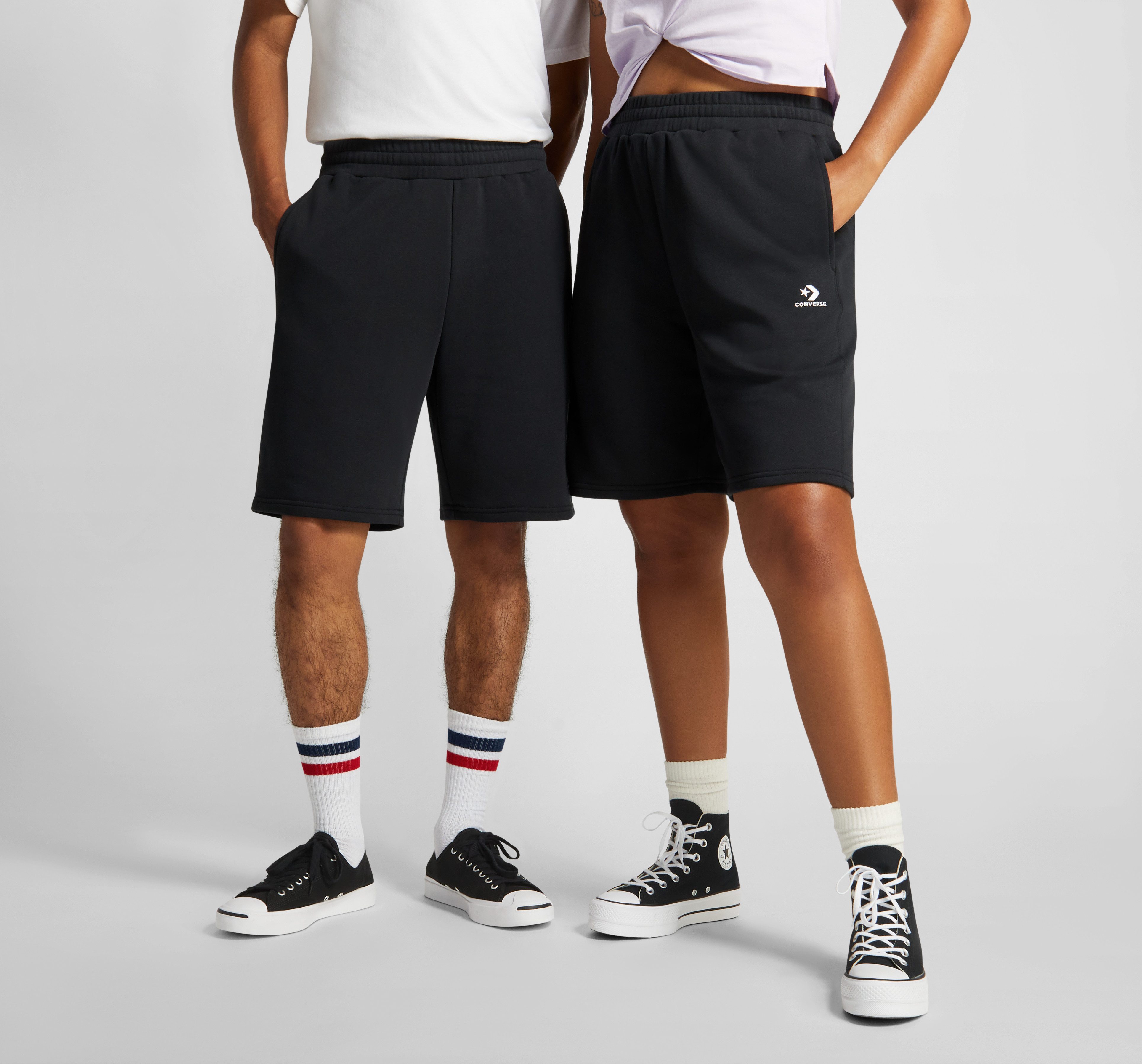 Converse Sweatshorts EMBROIDERED STAR CHEVRON STANDARD-FIT FLEECE SHORT für Fitness, aus weicher Baumwollmischung, mit Eingrifftaschen