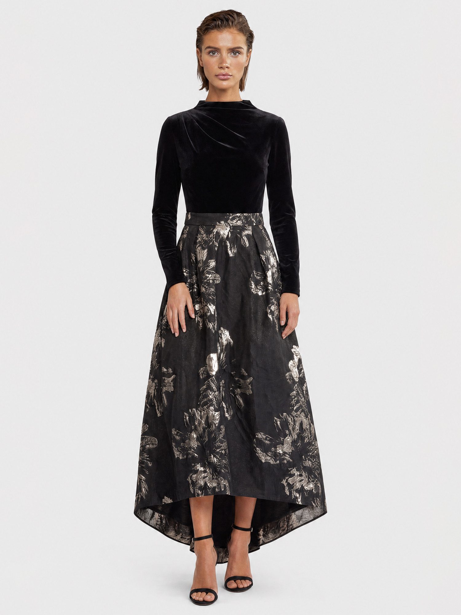 Apart Abendkleid aus Samt und Jacquard