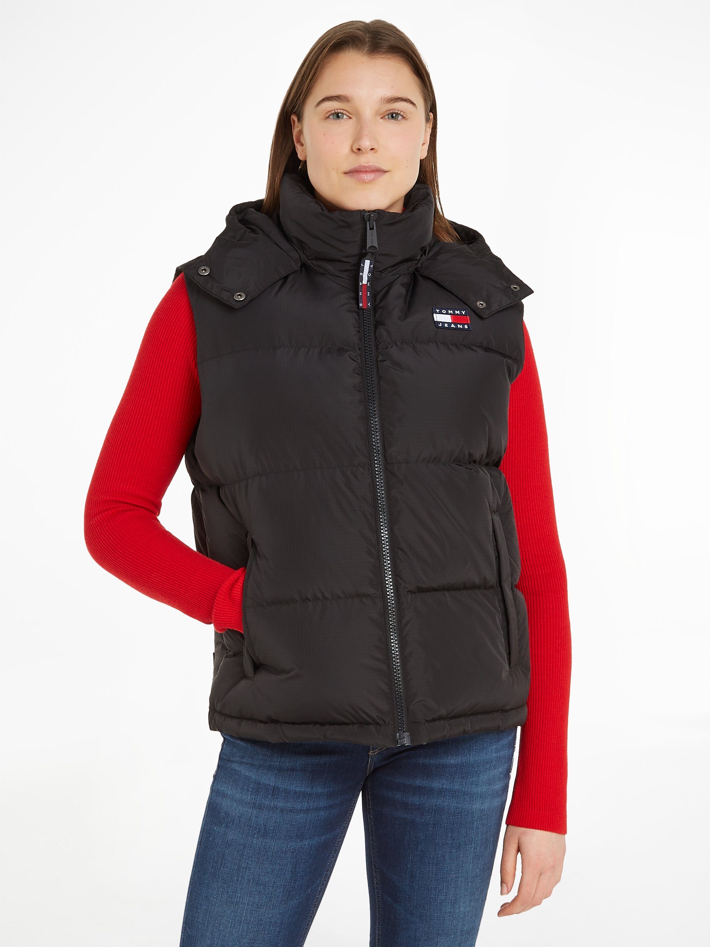 Tommy Jeans Steppweste TJW ALASKA PUFFER VEST mit Aufhänger am Kragen