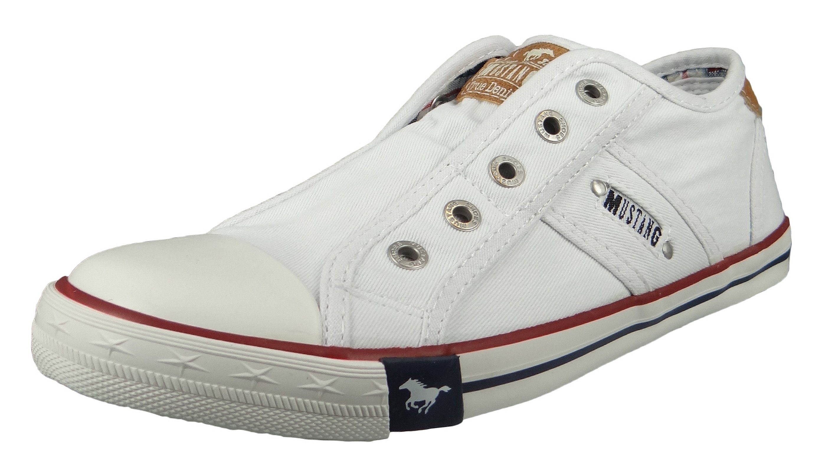 1099401 1 White Sneaker