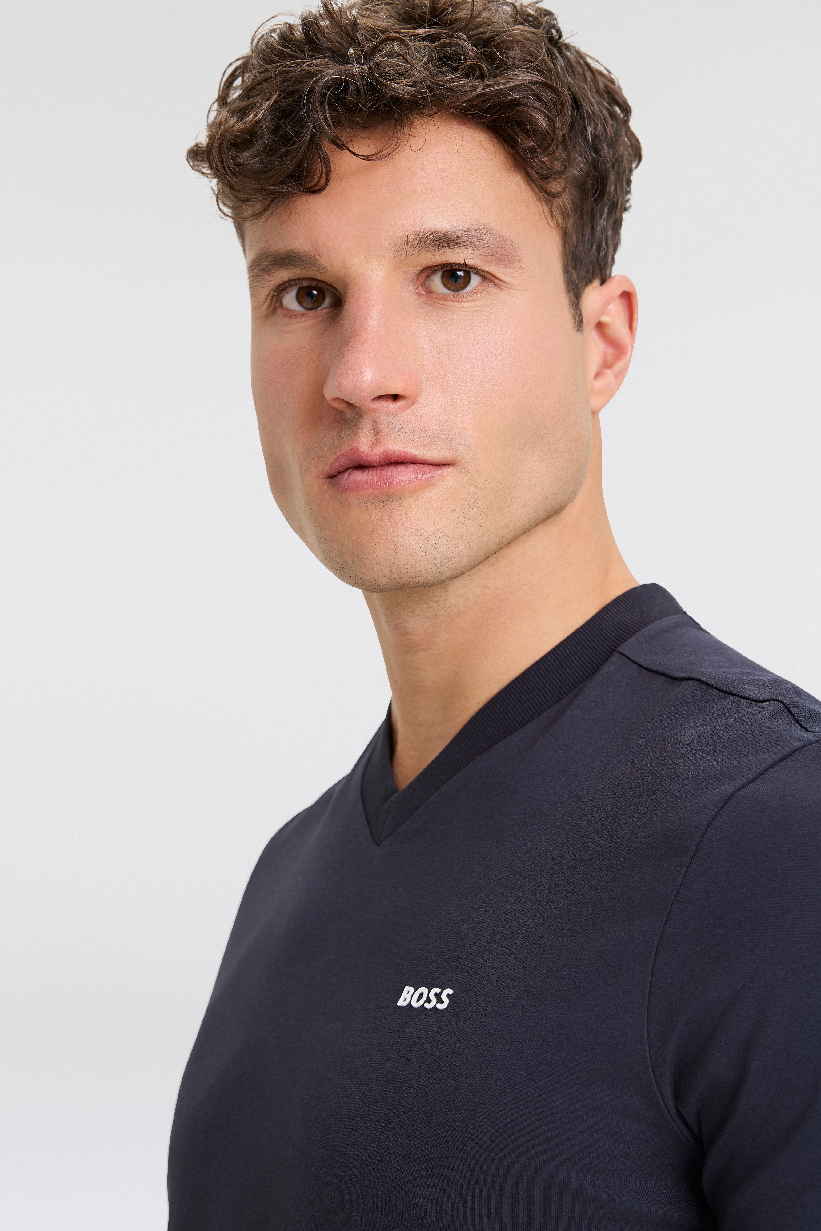 BOSS GREEN T-Shirt Tee V Regular Fit Stretch Jersey Cotton, Logo on Chest, V Ausschnitt