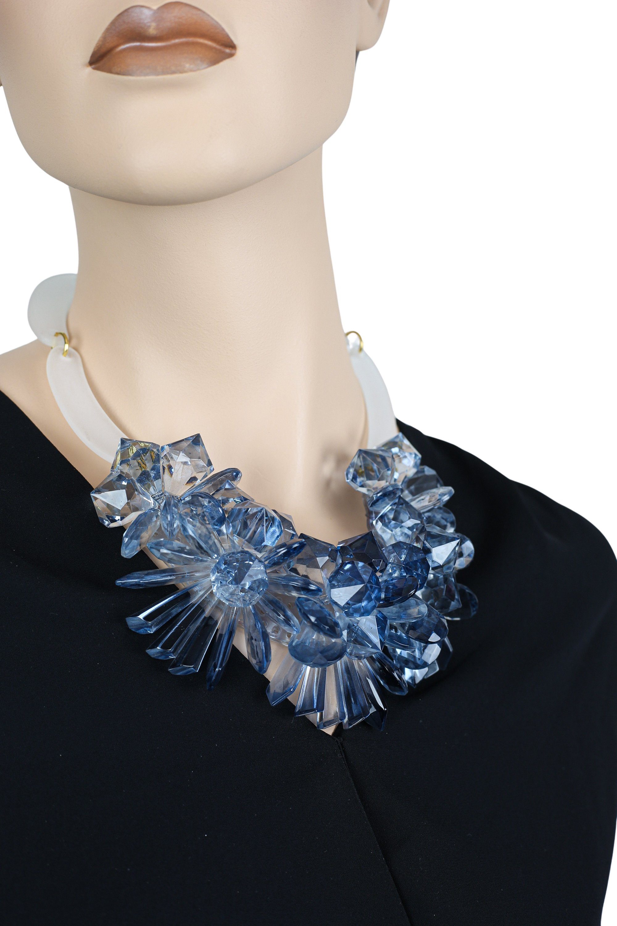 Kette mit Anhänger Ice