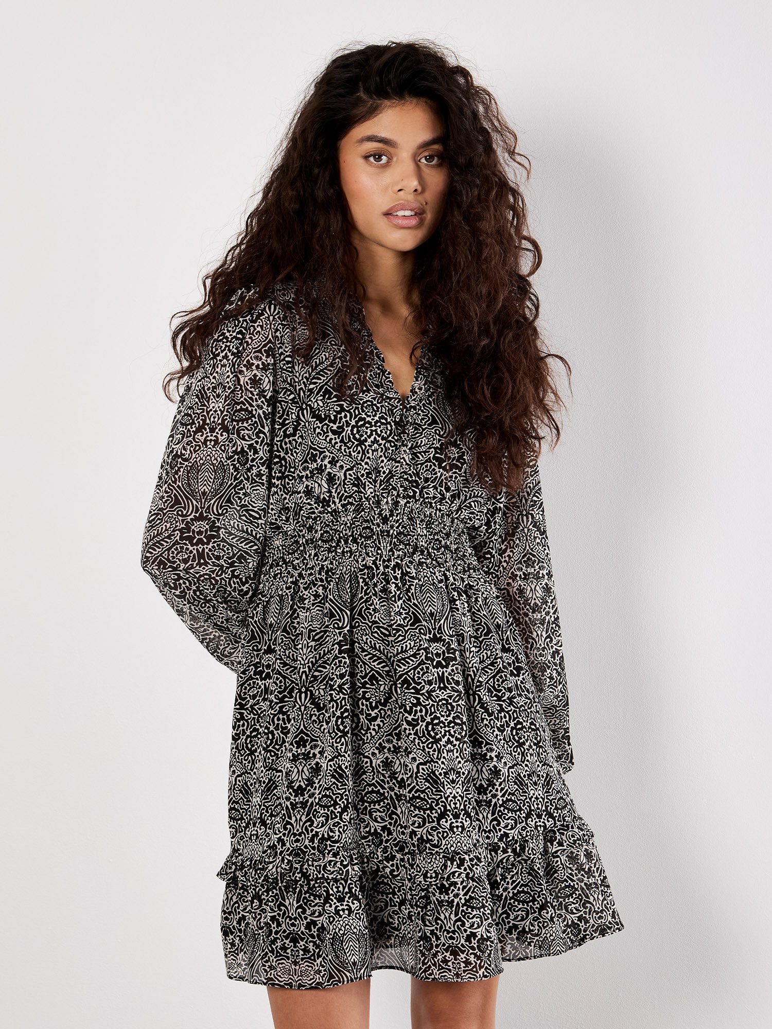 Apricot Minikleid Chiffonkleid mit Paisleymuster günstig online kaufen