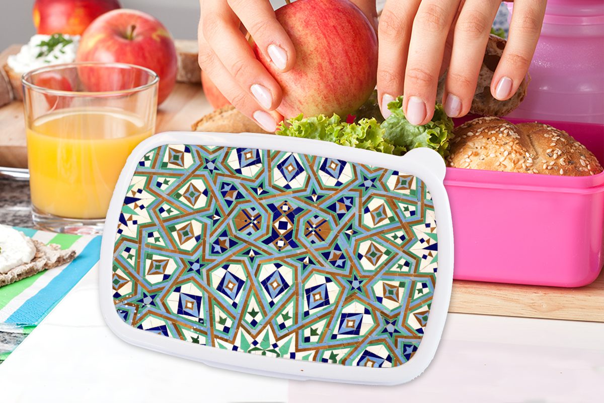 MuchoWow Lunchbox Eine marokkanische Mosaikwand, Snackbox, Kinder, Mädchen, die (2-tlg), Kunststoff, Brotdose rosa für Figuren Brotbox bei Erwachsene, der ineinander, Kunststoff