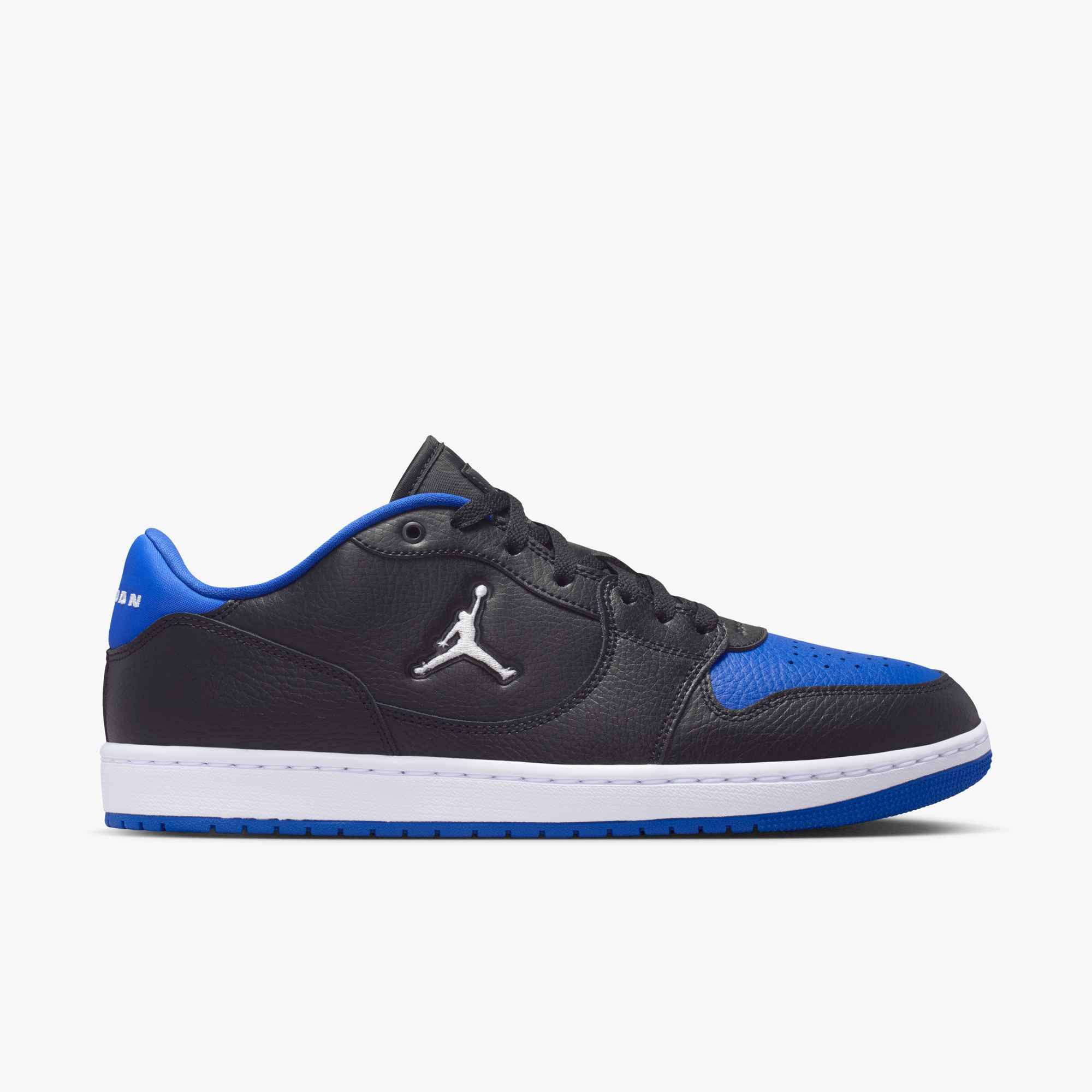 Jordan Jordan Court Connect Low Sneaker inspiriert vom Look des Air Jordan 1