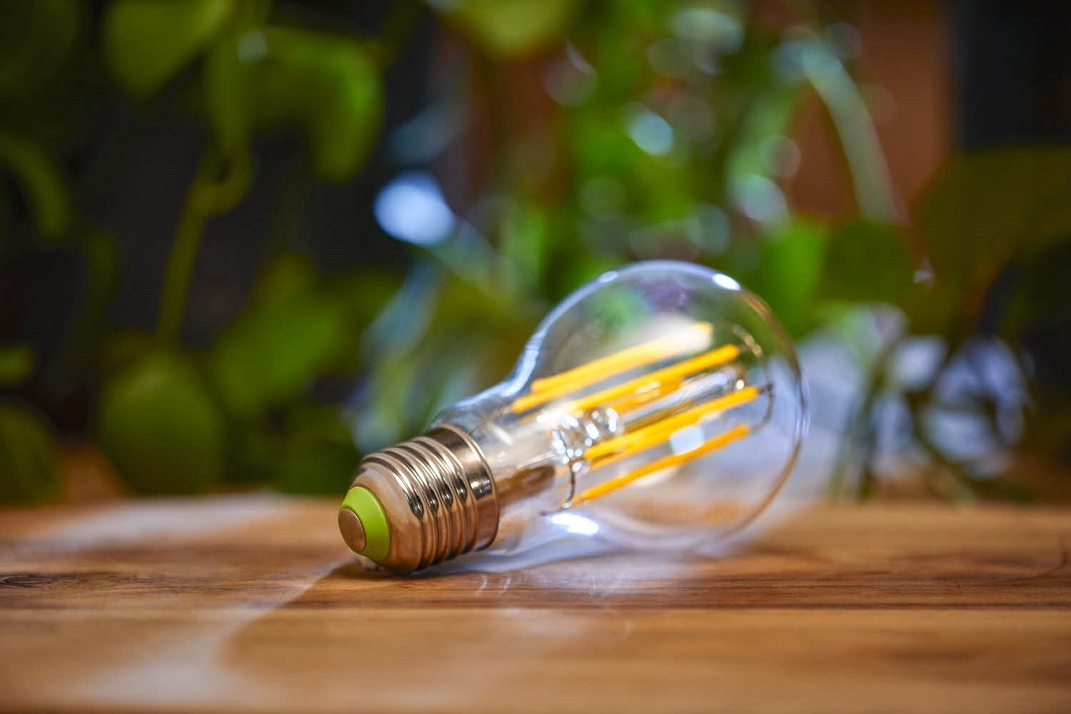 Philips Hue LED-Leuchtmittel Classic LED-A-Label Lampe 100W E27 klar warmweiß nicht dimmbar, E27
