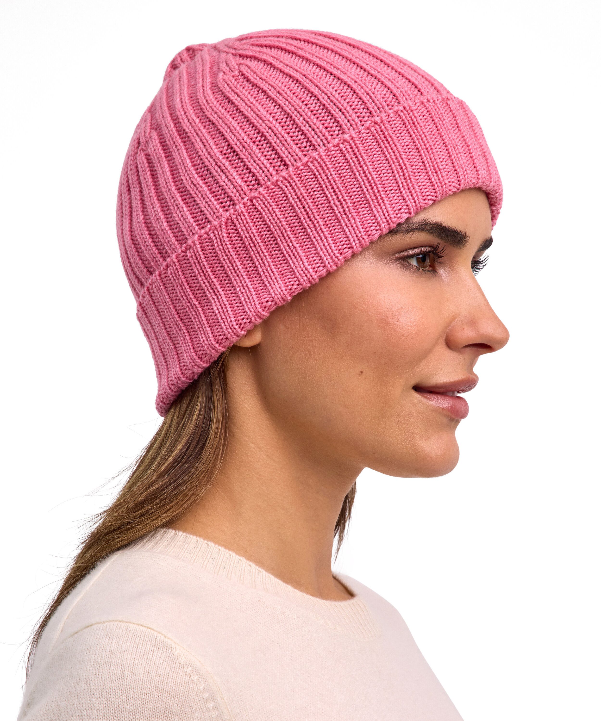 FALKE Strickmütze Mütze aus reiner, extrafeiner Merinowolle (1-St) aus reiner, extrafeiner Merinowolle