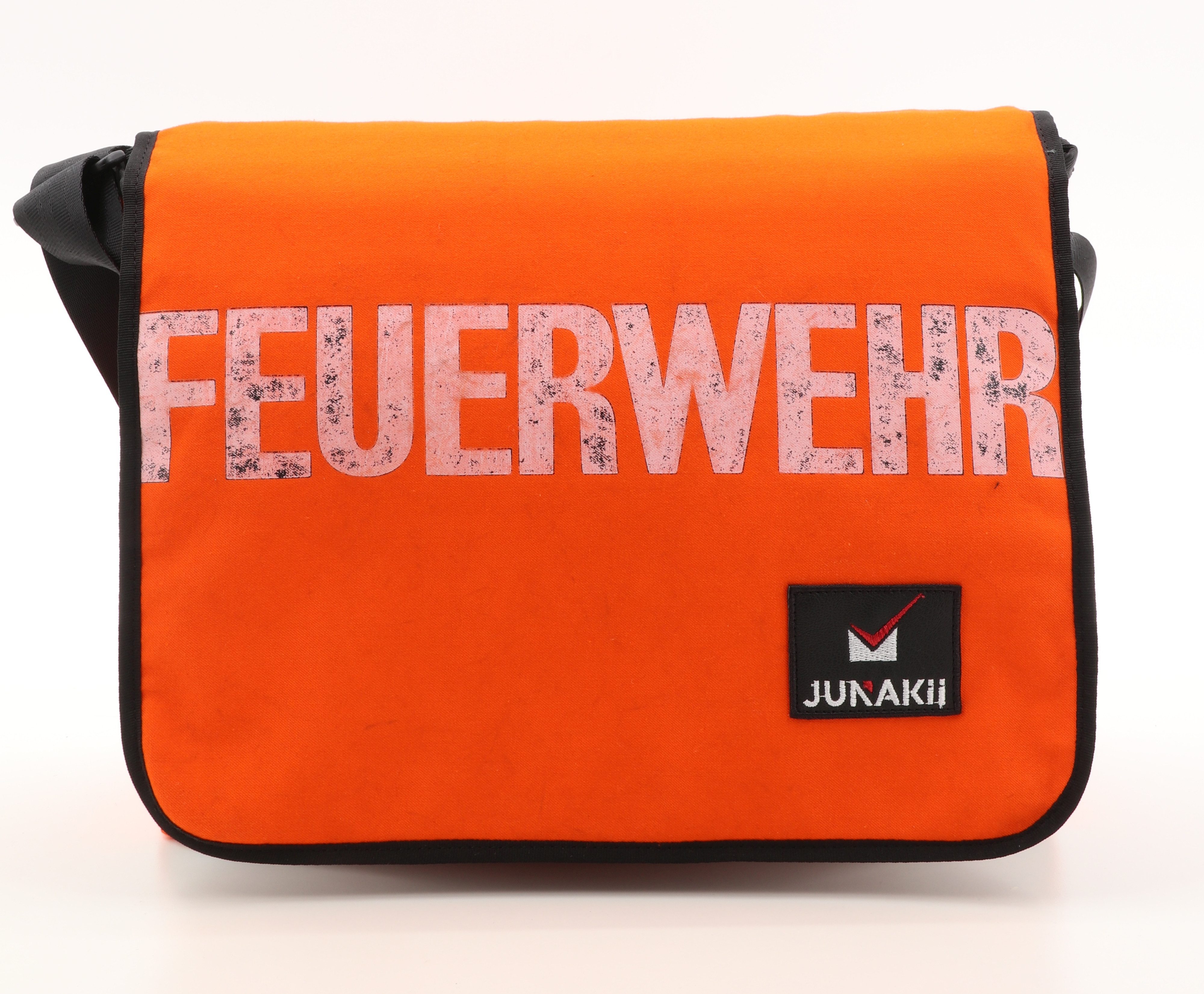 JUNAKii Messenger Bag, Nachhaltiger, funktionaler Begleiter. Unikat, robust, aus Europa