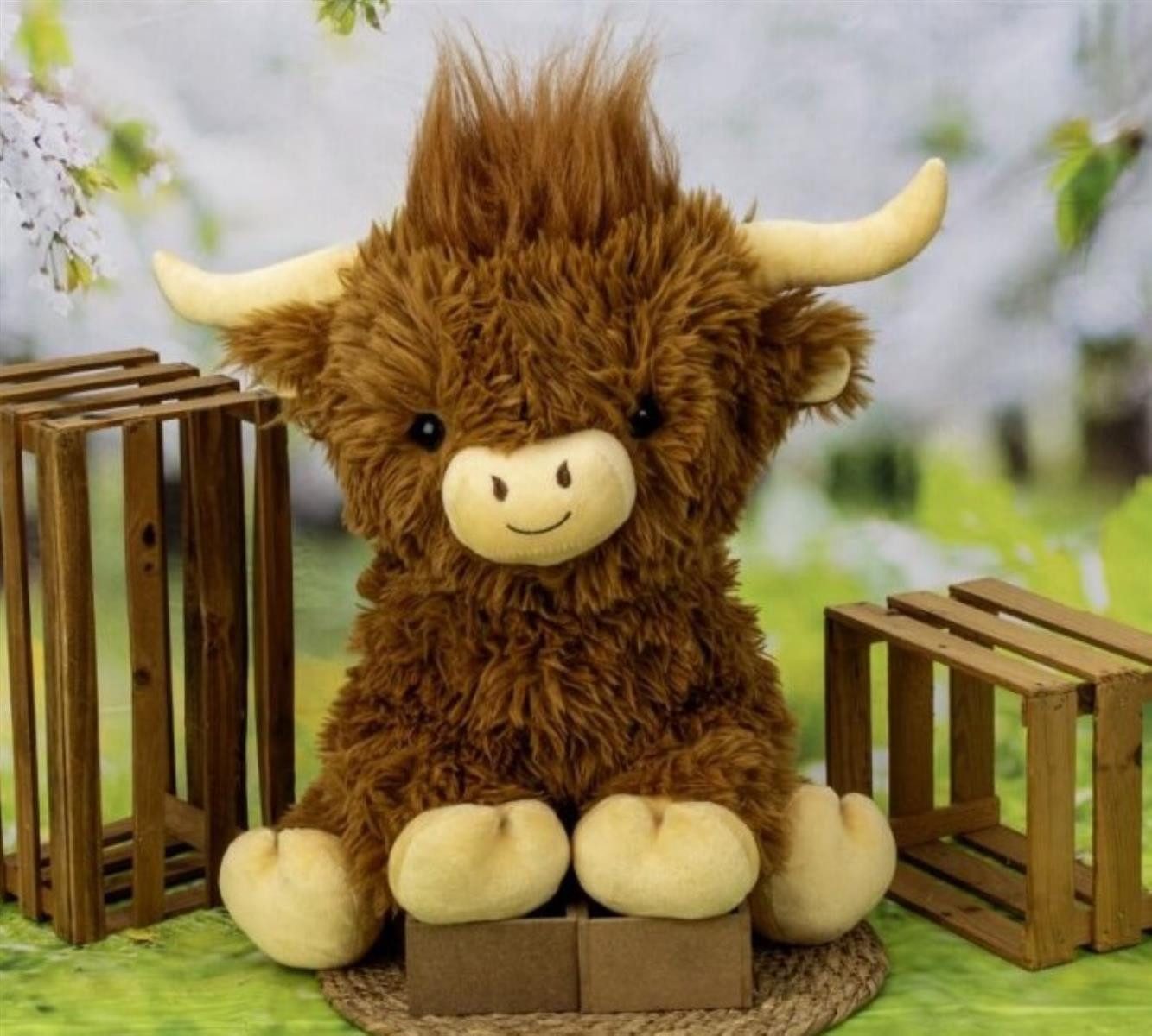 Geschenkestadl Plüschfigur Zuckersüßes Hochlandrind Kuscheltier – flauschig & liebenswert, 43 cm (1-St), flauschig kuschelig zuckersüß