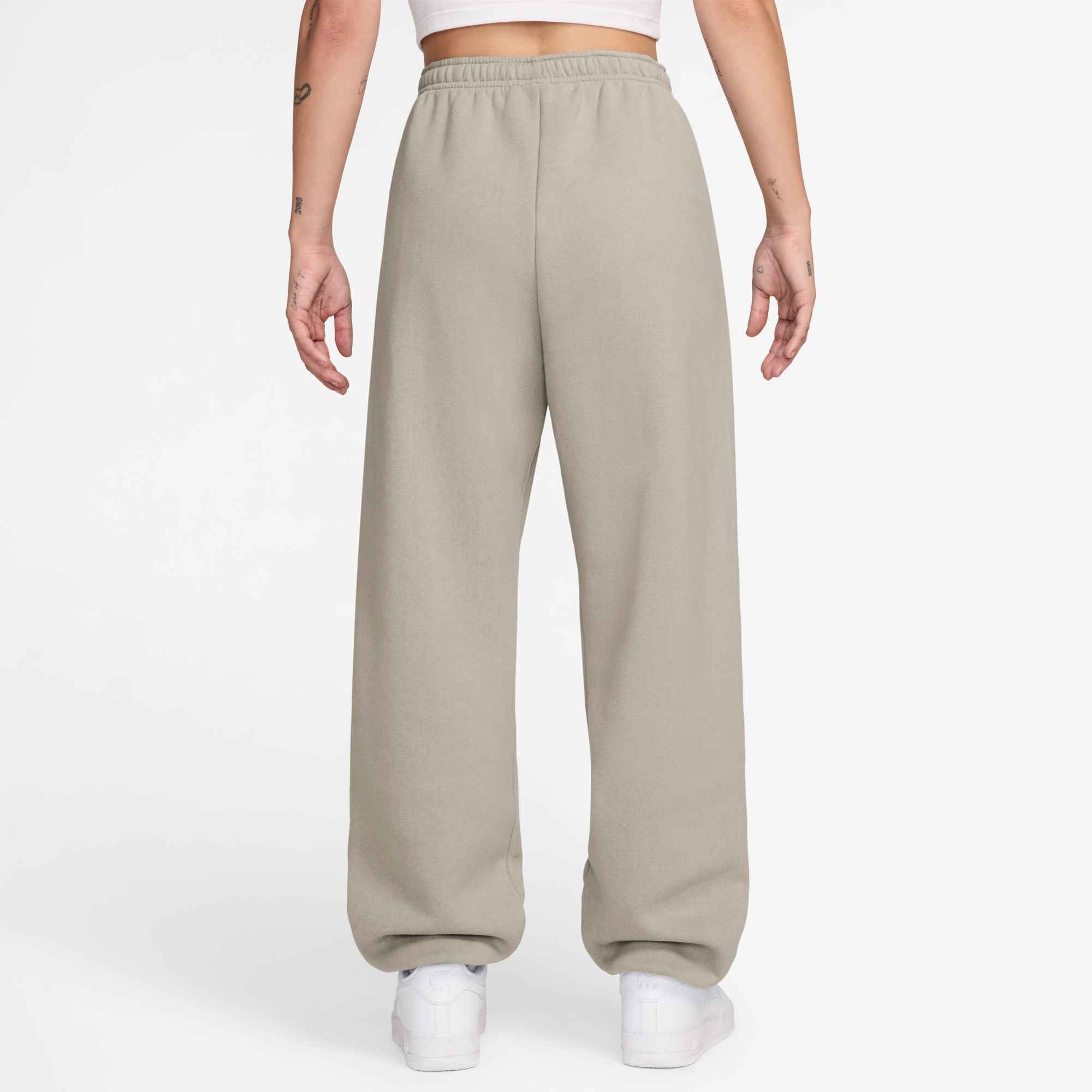 Nike Sportswear Sporthose W NK STDO FLC MW HR OS CFF PNT mit elastischem Bund, aus Baumwolle und Polyester, Basic Passform