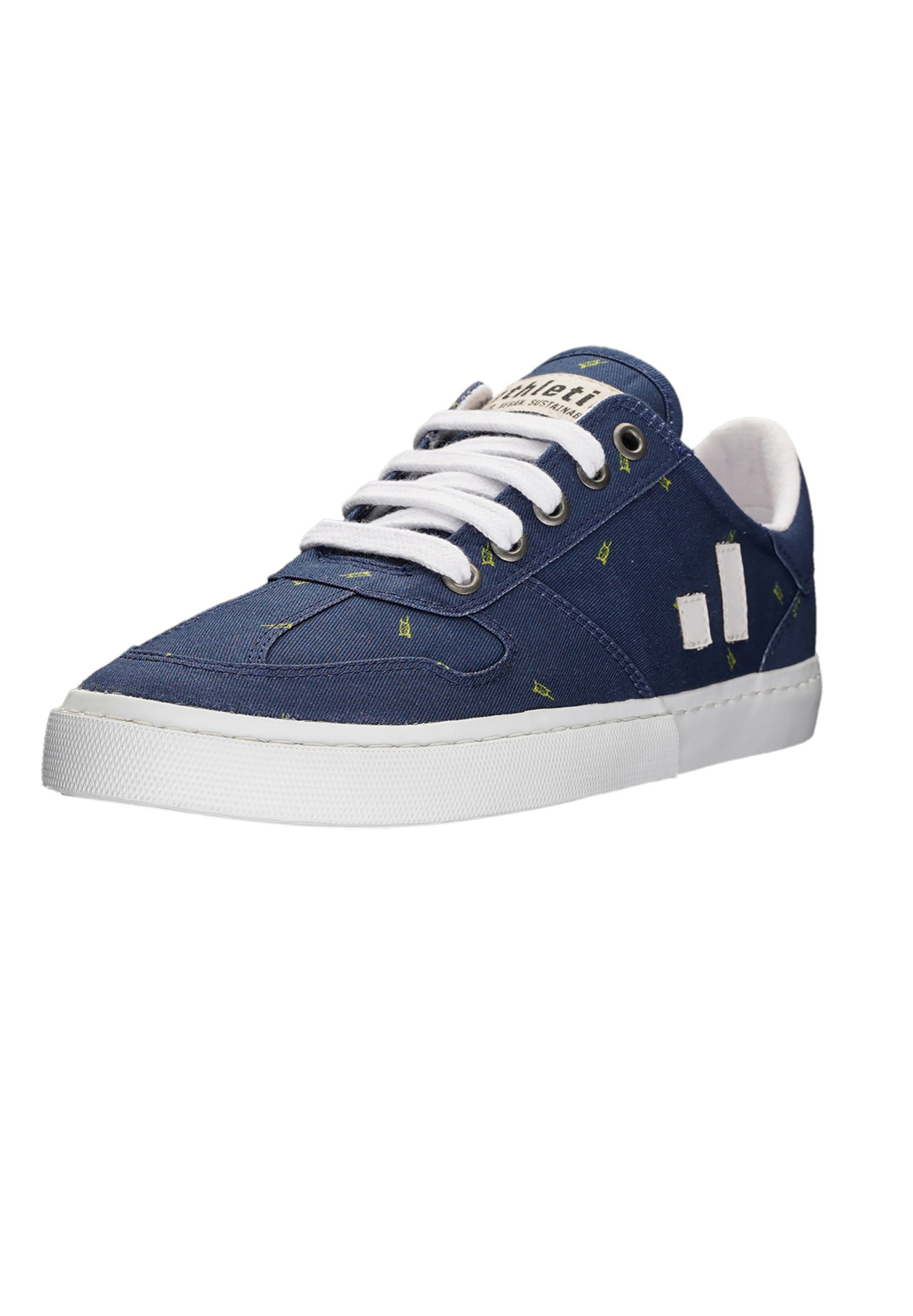 Root II Sneaker