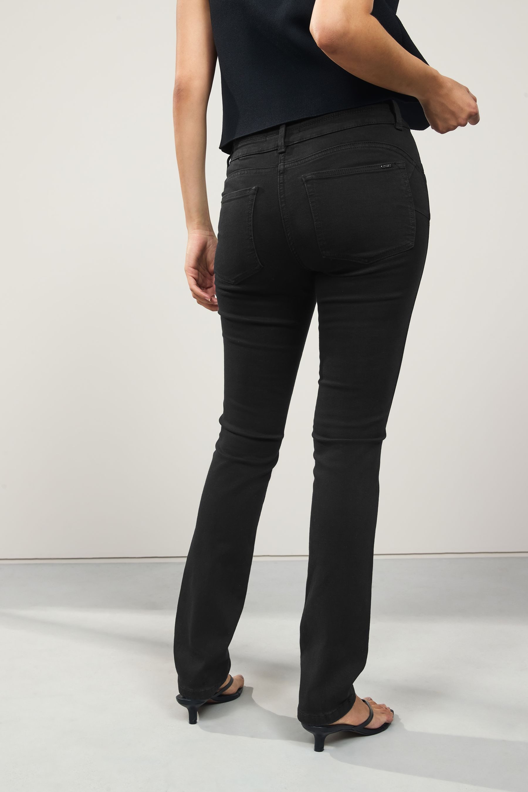 Next Push-up-Jeans Slim Lift And Shape Jeans (1-tlg)