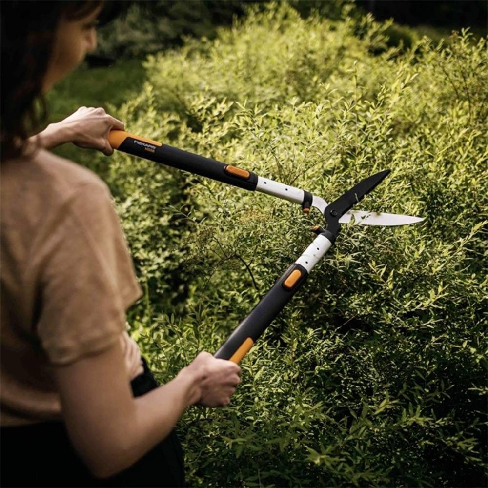 Fiskars Heckenschere SmartFit Teleskop-Heckenschere 1013565