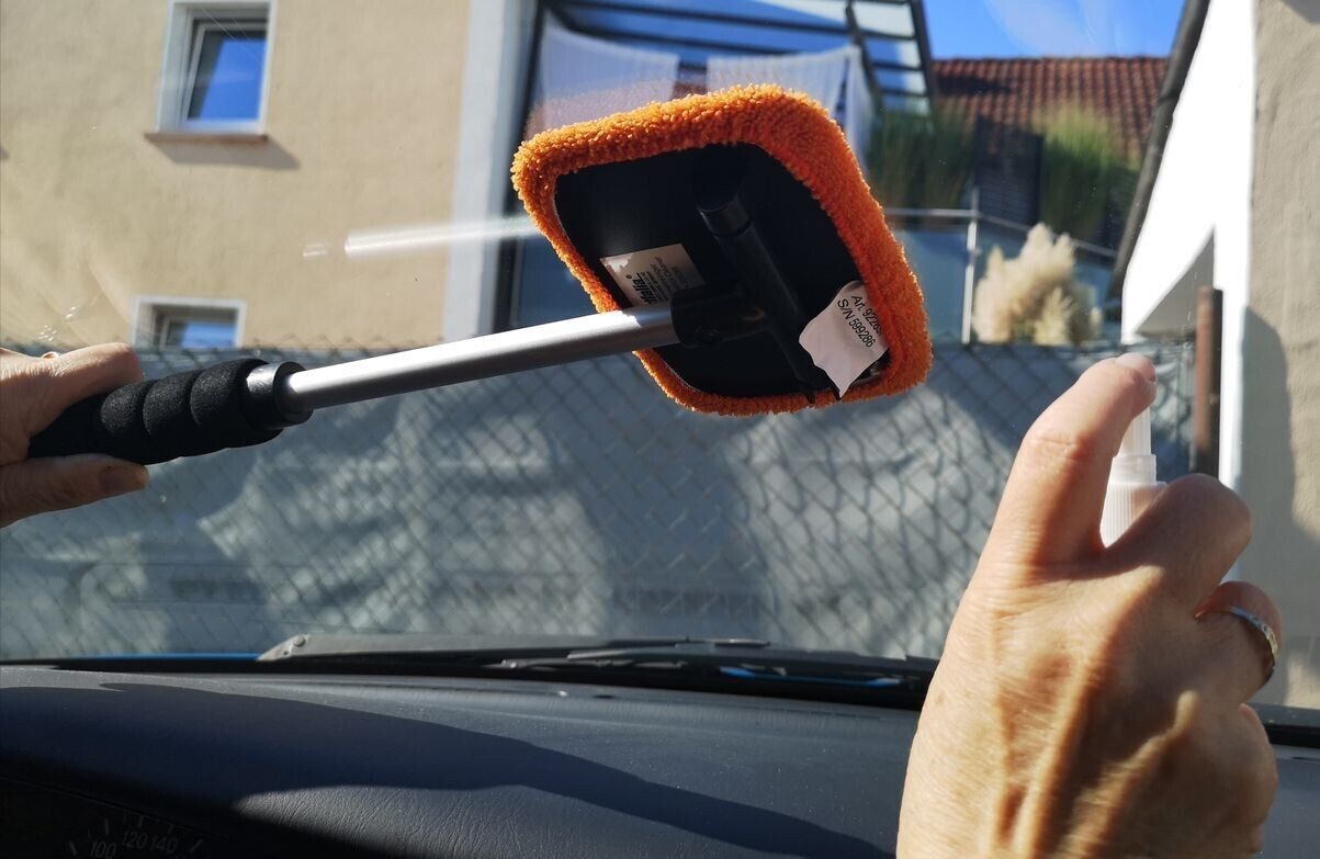 Westfalia Werkzeug Westfalia Set Autoscheiben-Innenreiniger, Teleskop, 2 Reinigungstücher Auto-Reinigungsmittel (4-St)