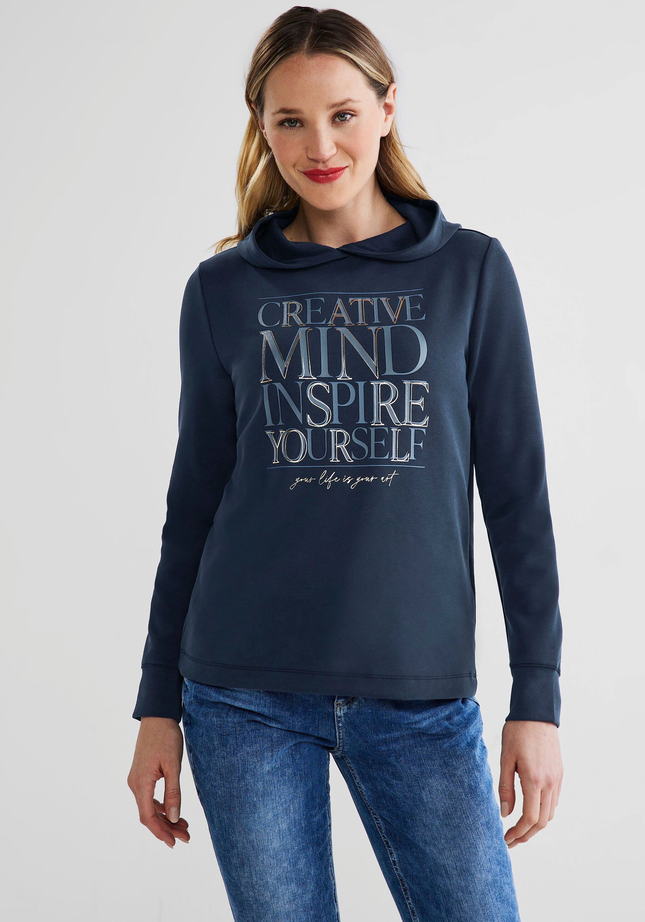 STREET ONE Kapuzenshirt mit großem "Creative Mind" Wording-Print deep blue