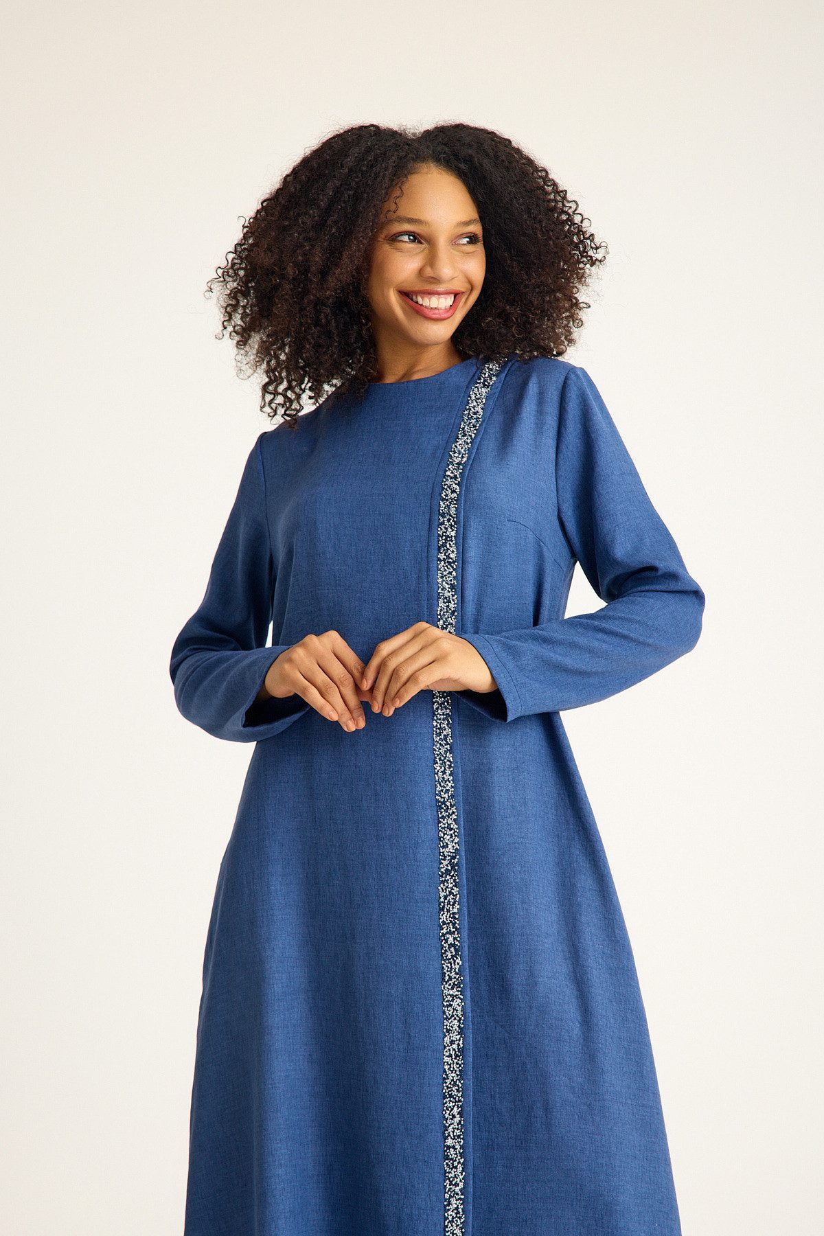 fashionshowcase Tunikakleid Tunikakleid Abaya Kleid mit Schmuckdetails – Mo günstig online kaufen