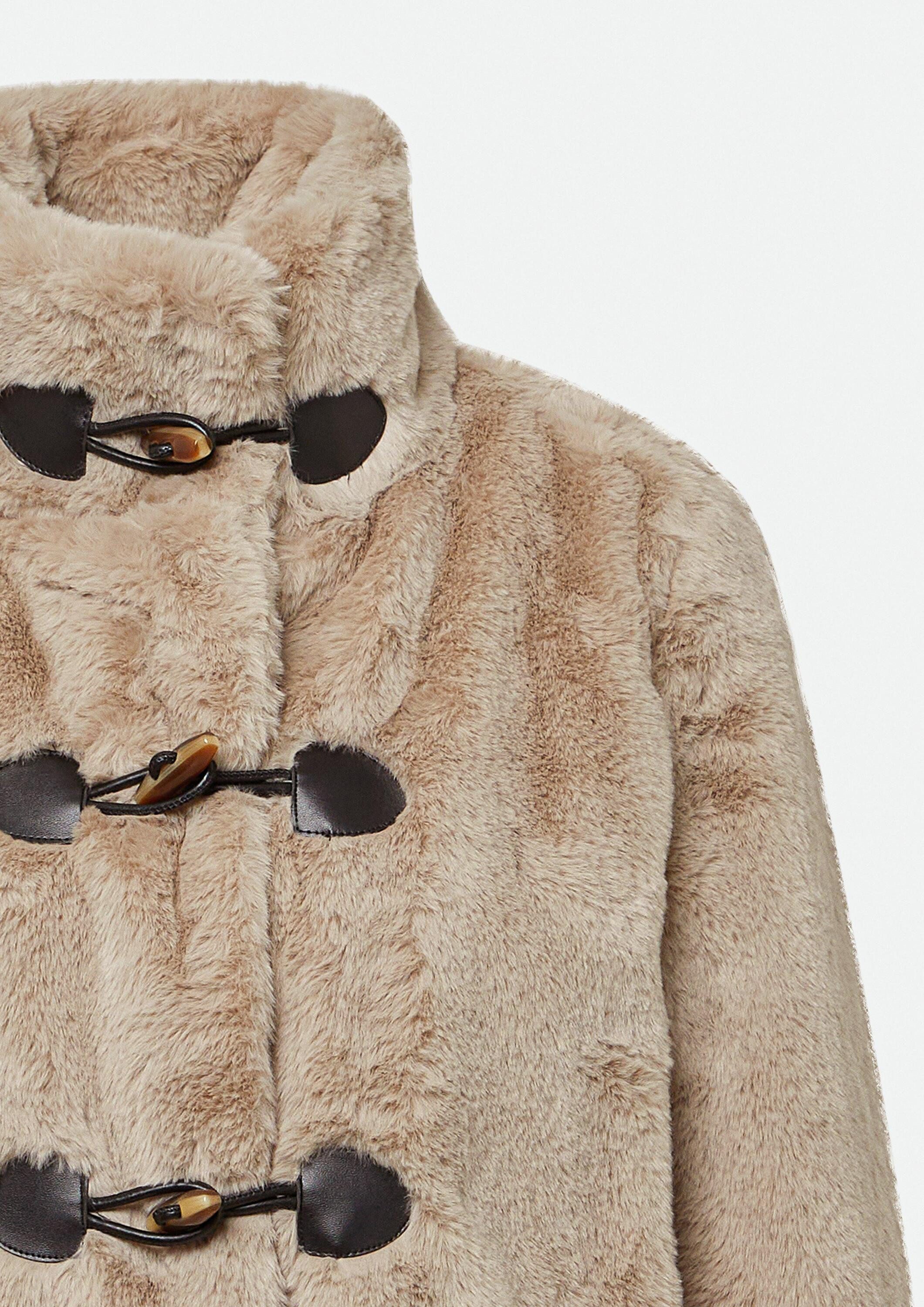 comma Funktionsjacke Outdoor-Jacke Jacke aus Fake Fur mit Duffle-Verschluss