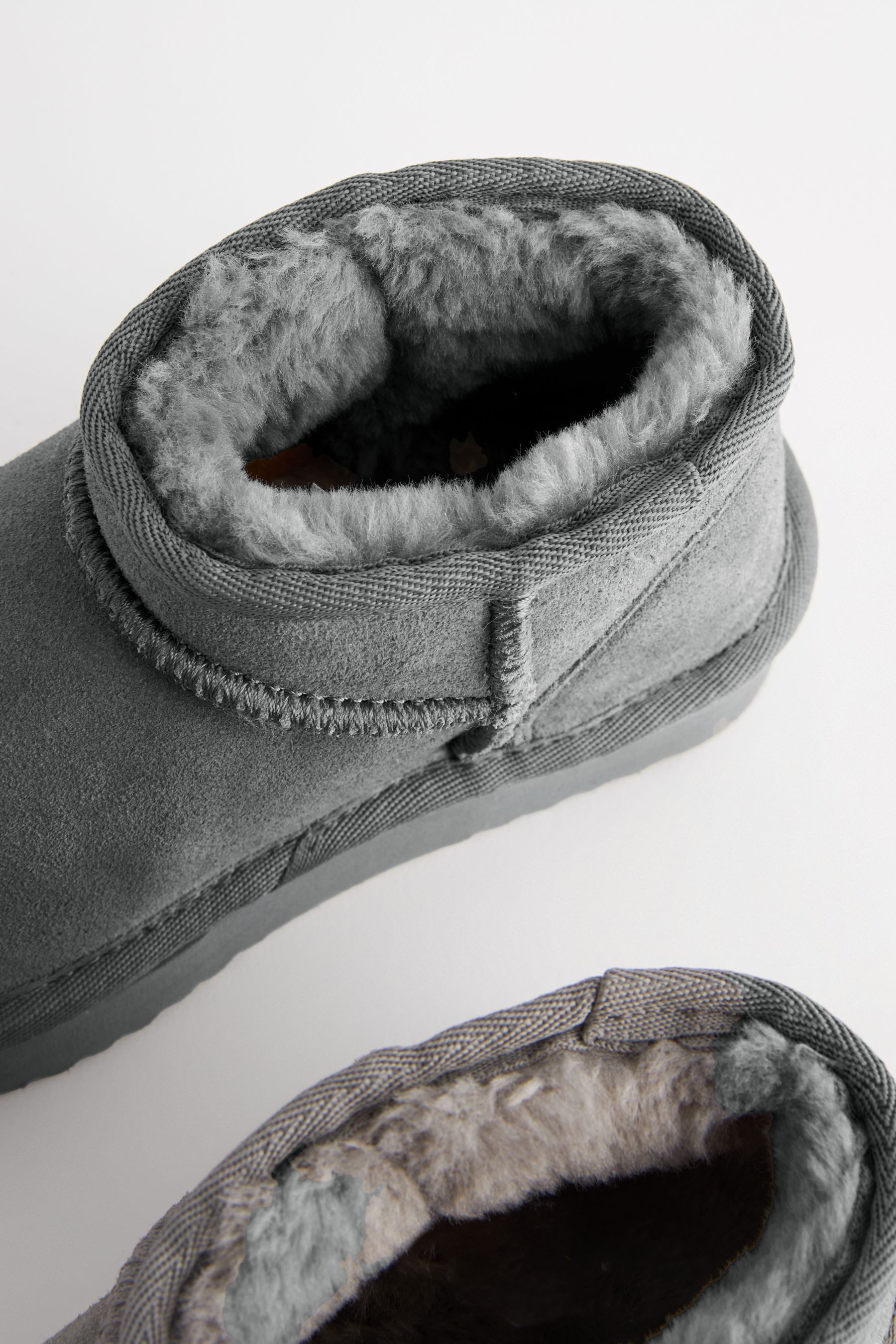 Next Schlupfstiefel aus Veloursleder Schlupfstiefel (1-tlg) günstig online kaufen