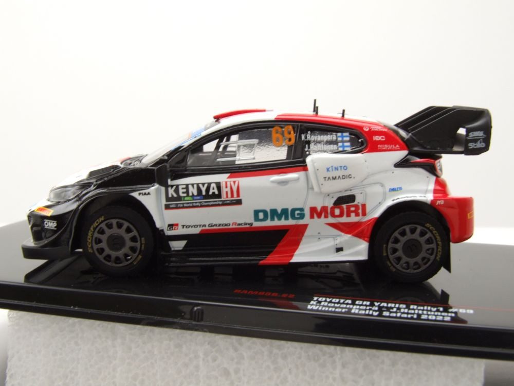 ixo Models Modellauto Toyota GR Yaris #69 Safari Rallye 2022 weiß rot Rovenperä Halttunen, Maßstab 1:43