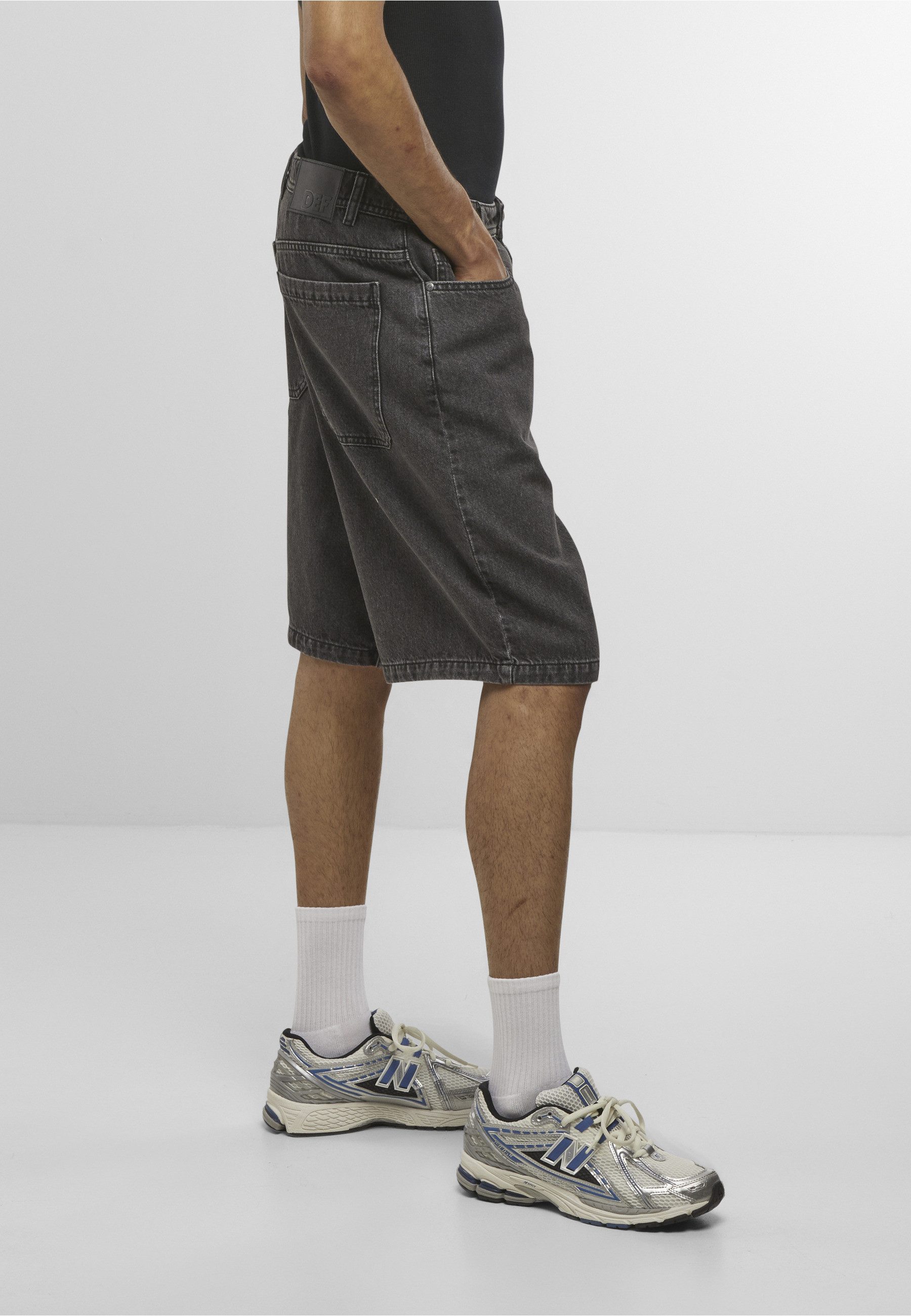 DEF Shorts DEF DEF SKATER Shorts (1-tlg)