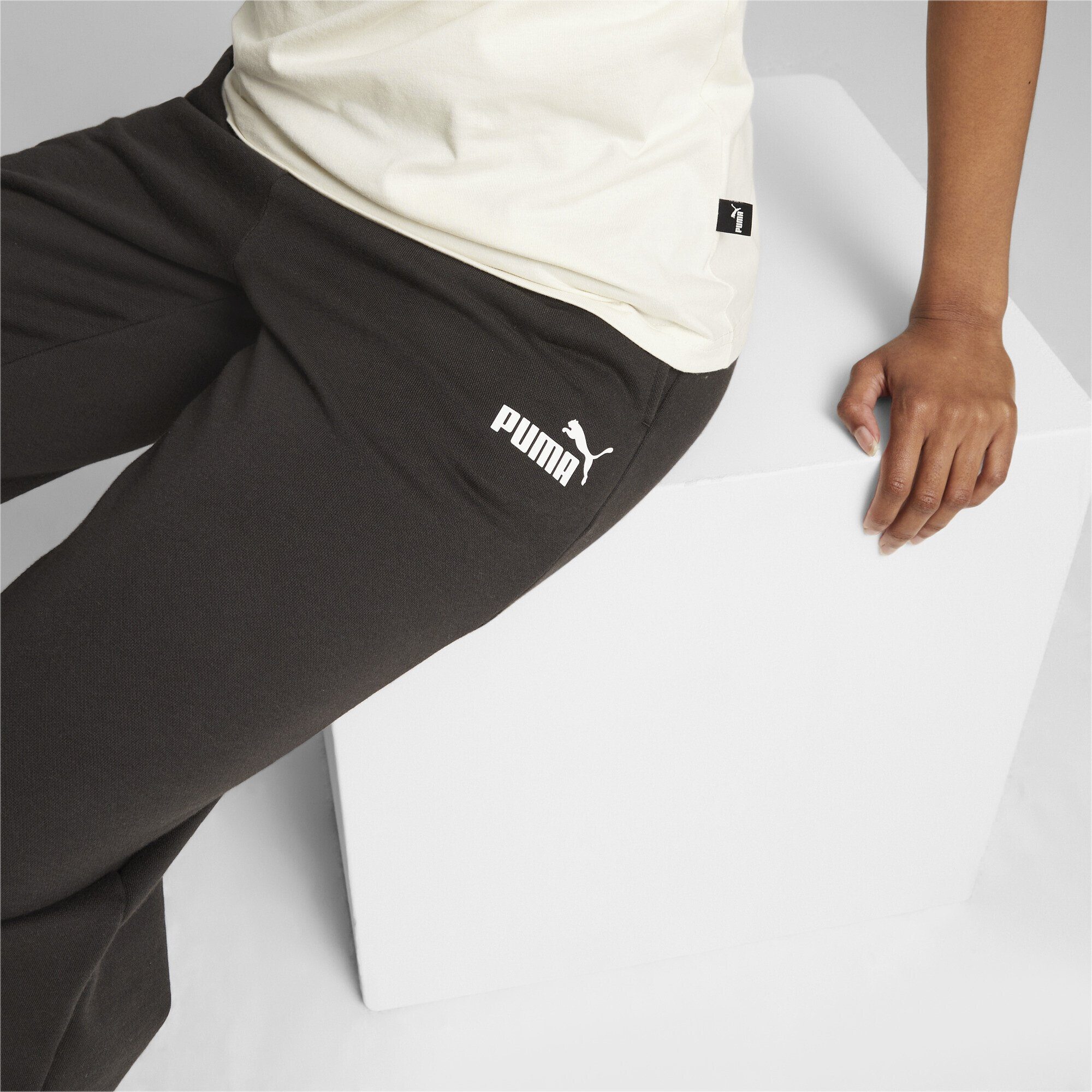 Leg Straight Damen ESS+ PUMA Jogginghose Black Sporthose